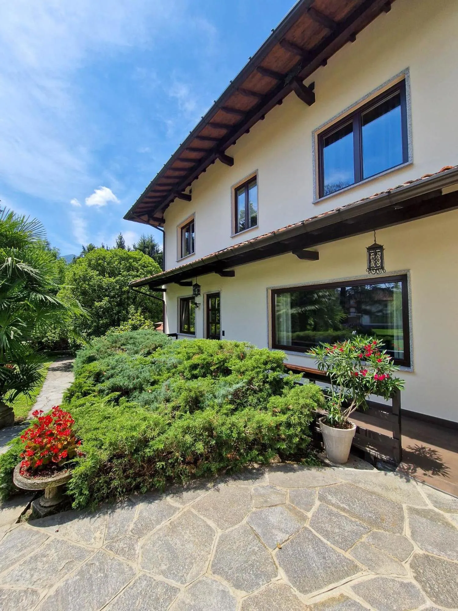 Property building in Villa Sarchi