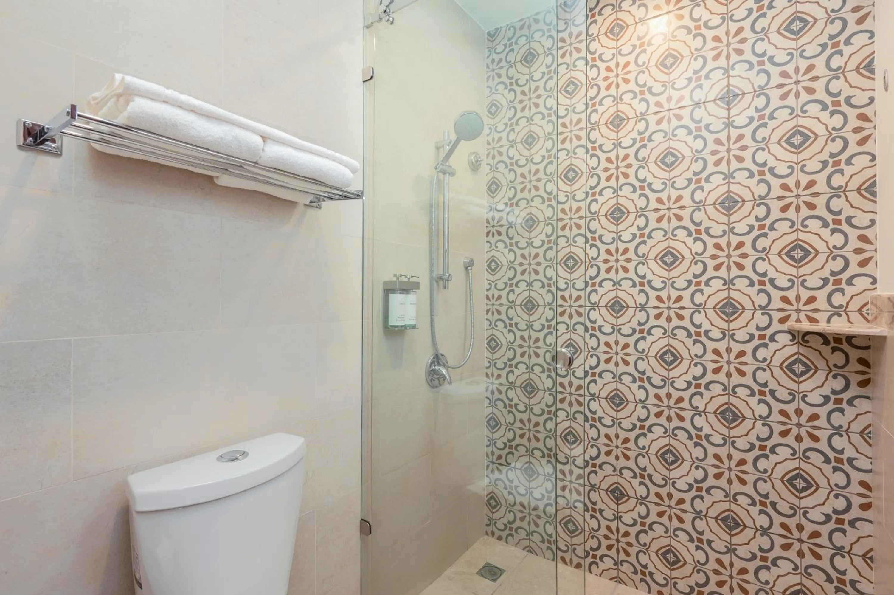 Bathroom in Gran Hotel Mexico by Solaris