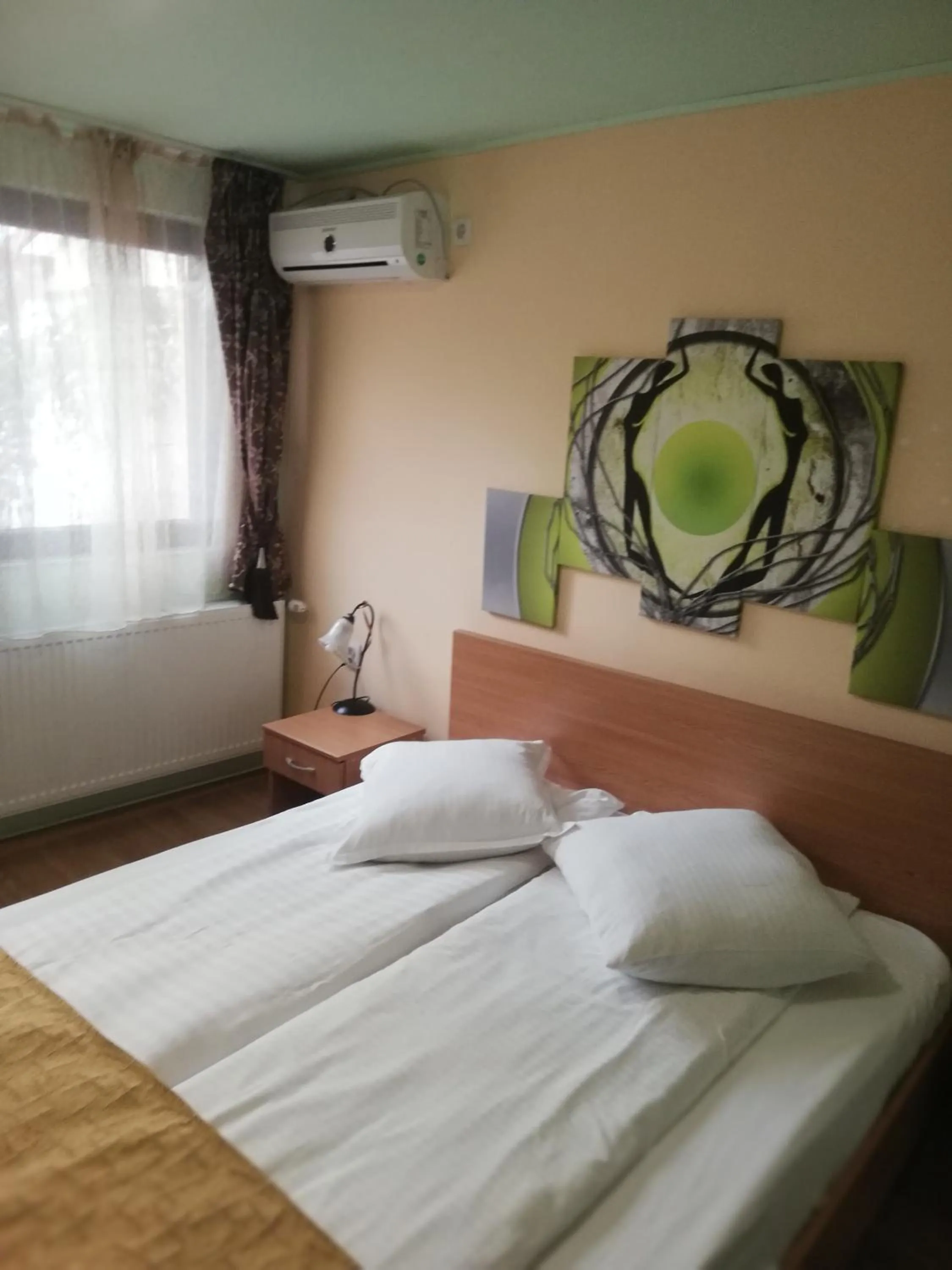 Photo of the whole room, Bed in Casa Soare check-in independent