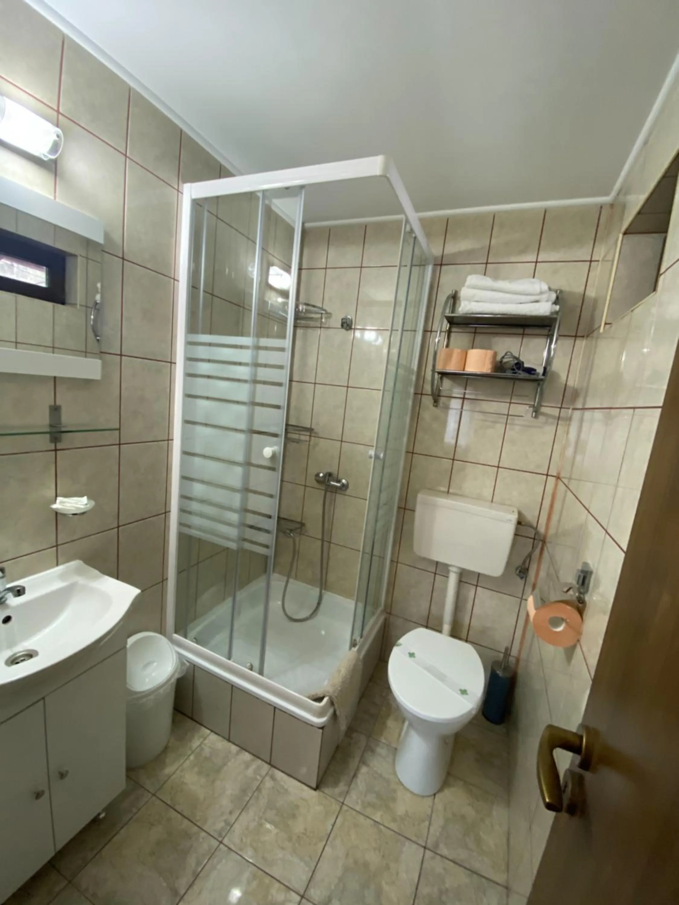 Bathroom in Casa Soare check-in independent