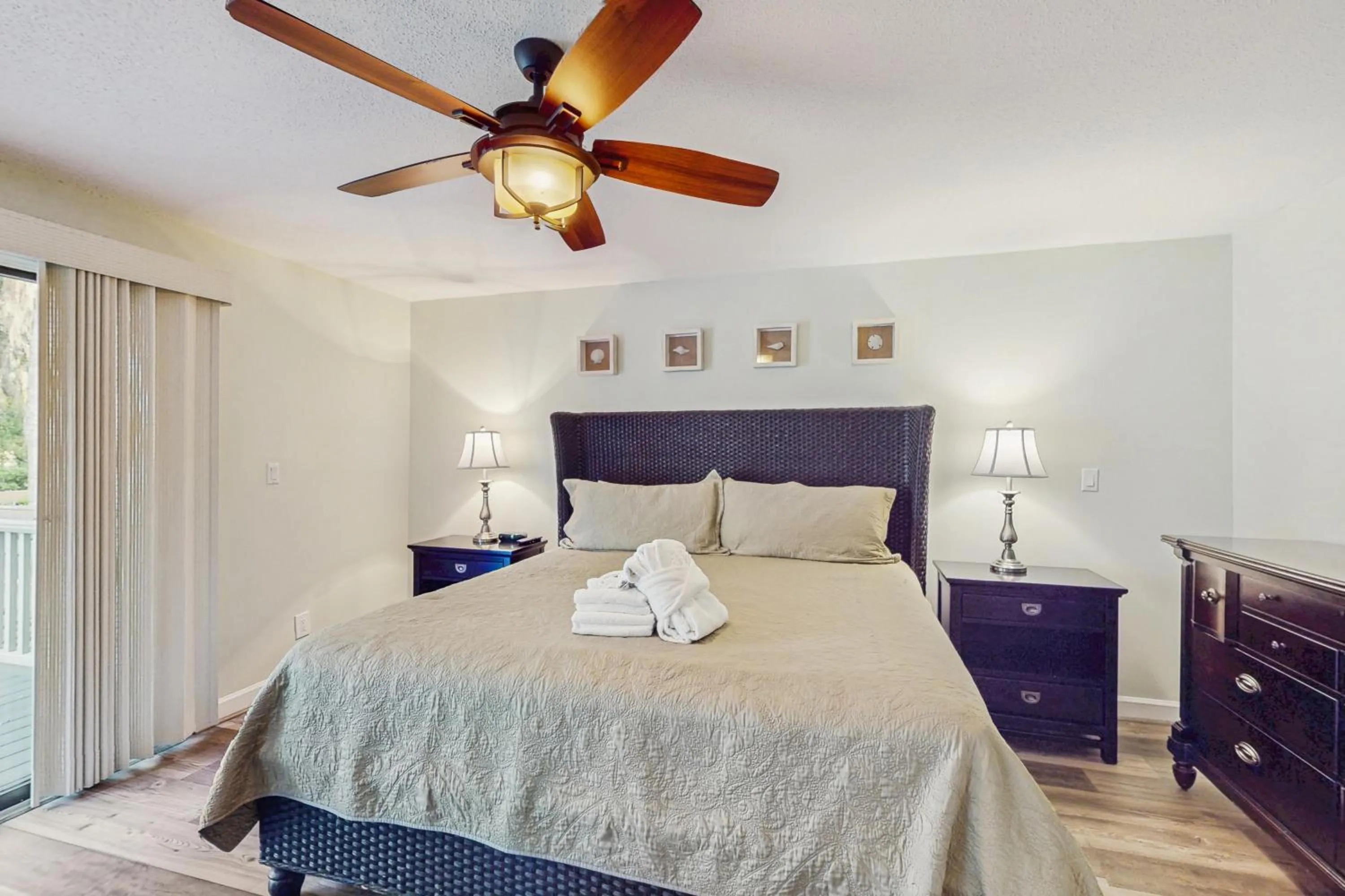 Bed in Queens Grant 568