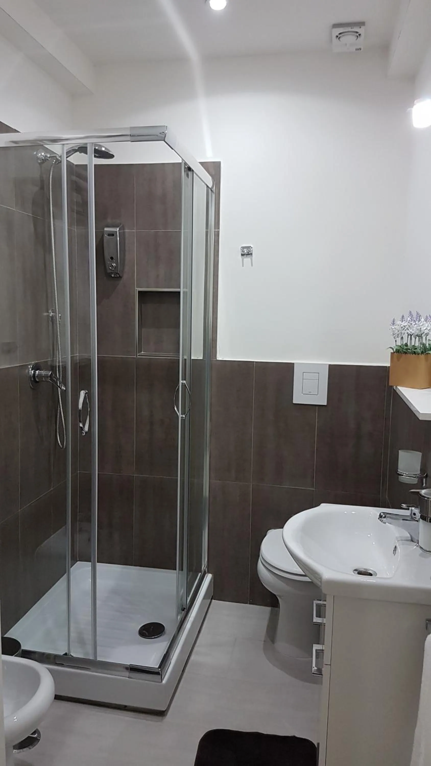 Bathroom in B&B Oplonti Resort