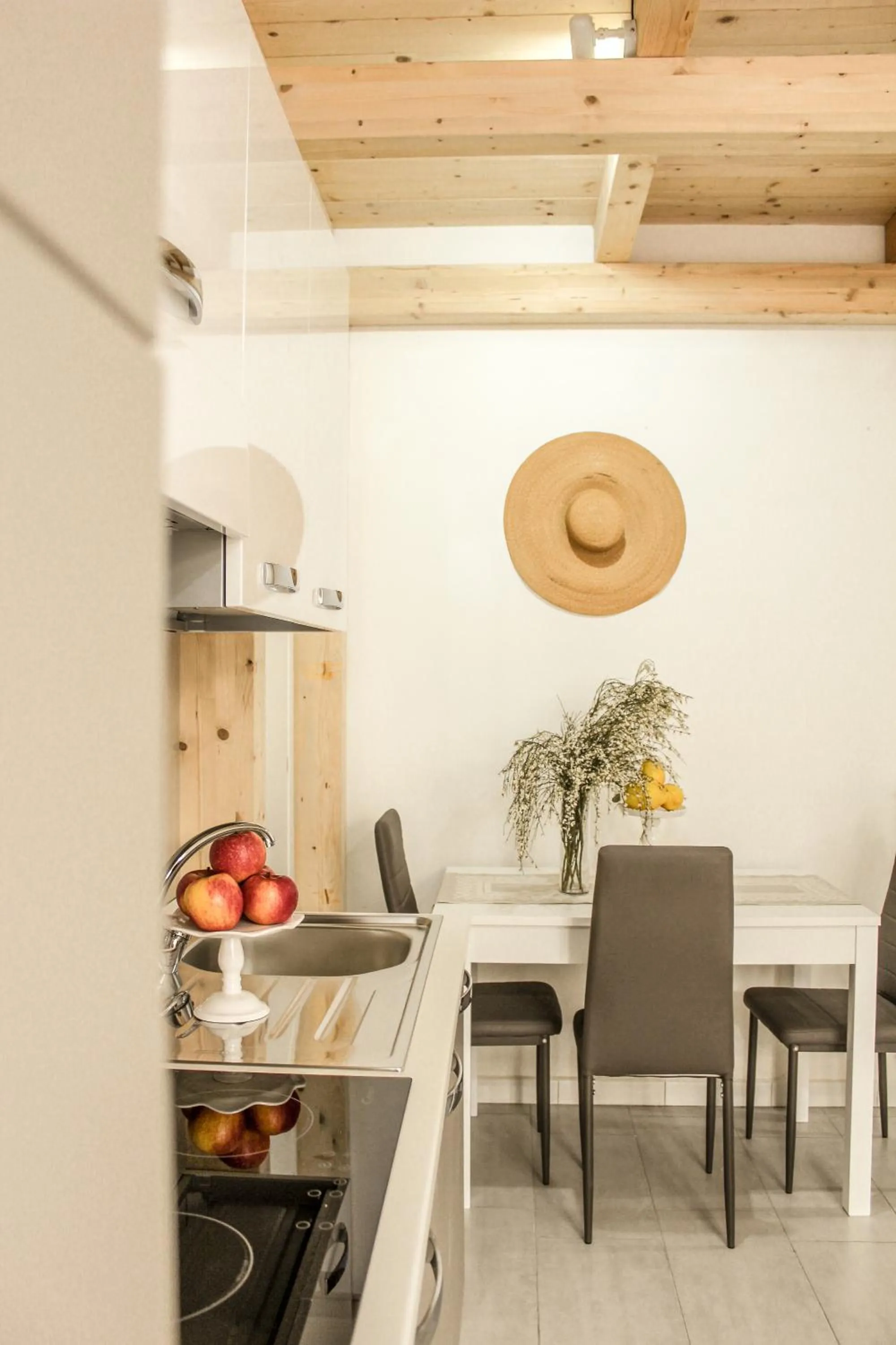 Kitchen or kitchenette in B&B Oplonti Resort