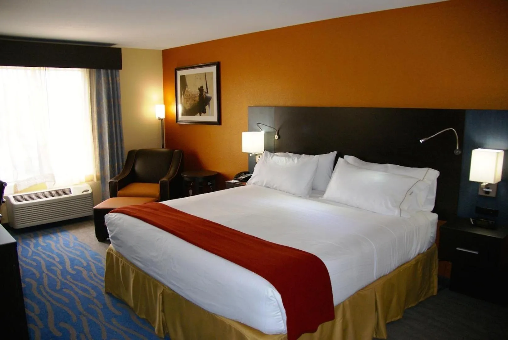 Bed in Holiday Inn Express & Suites St Louis Airport by IHG
