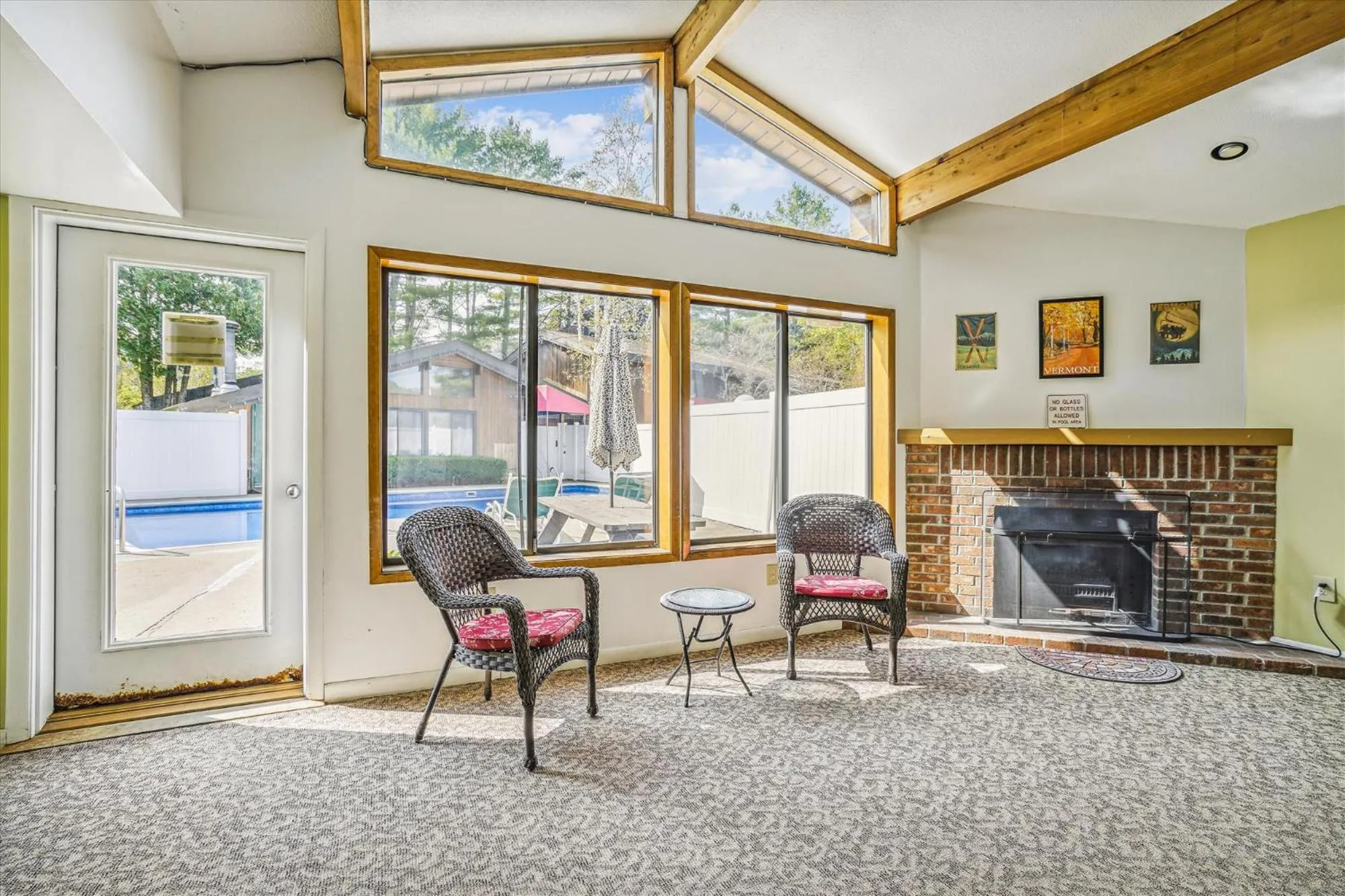 Lounge or bar in Cedarbrook Queen Suite 103