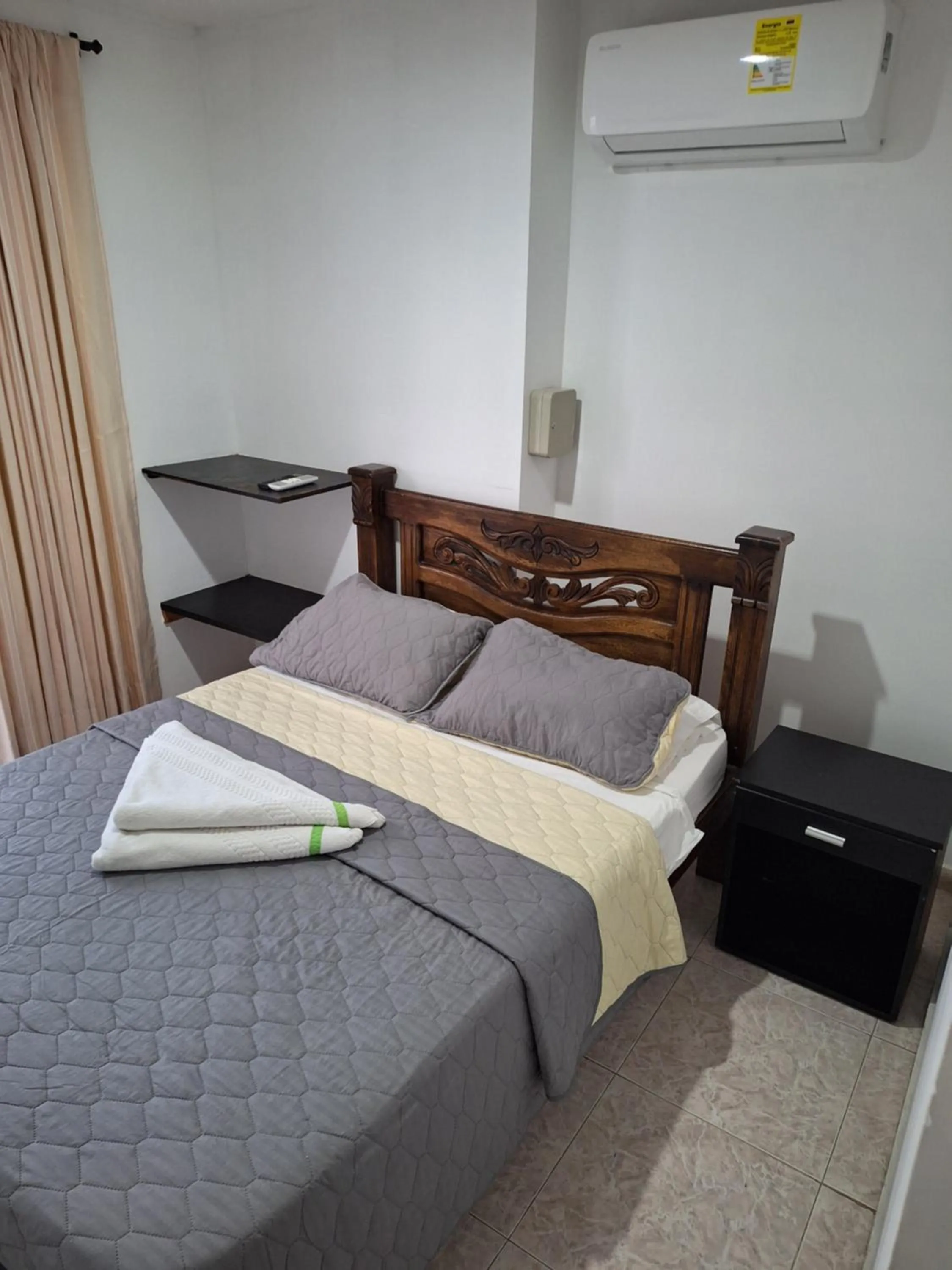 Bed in Apartahotel Tukasa Rodadero