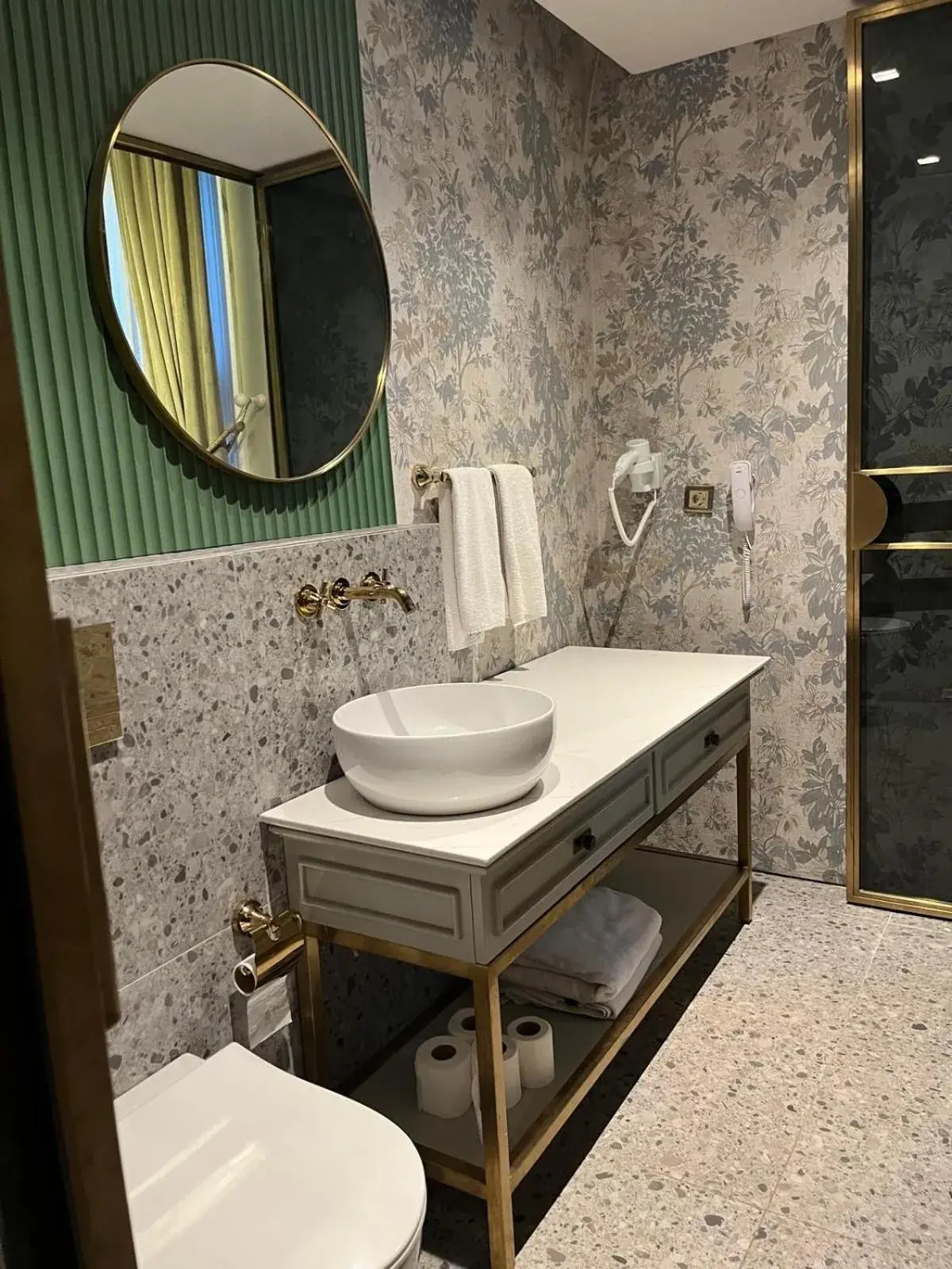 Double Room with Private Bathroom in Triada Hotel Büyükada Double Room with Private Bathroom in Triada Hotel Büyükada