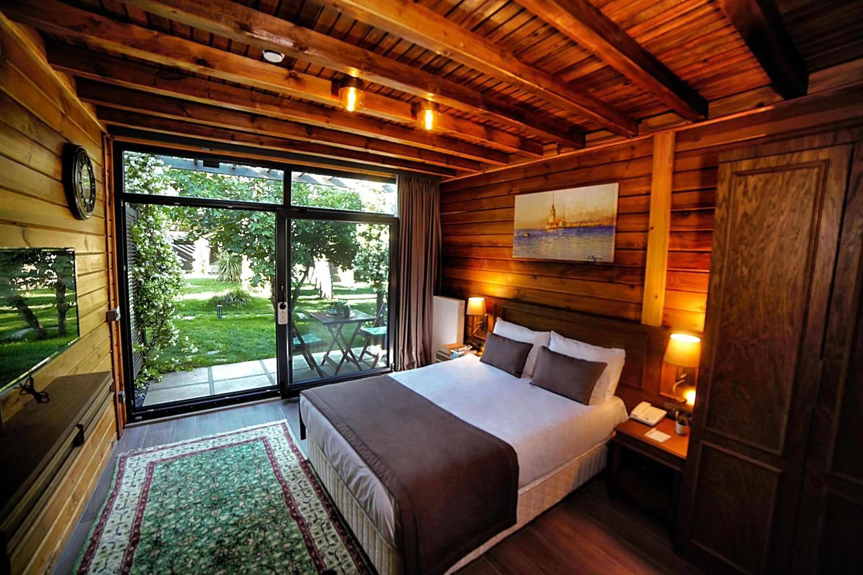 Bed in Triada Hotel Büyükada