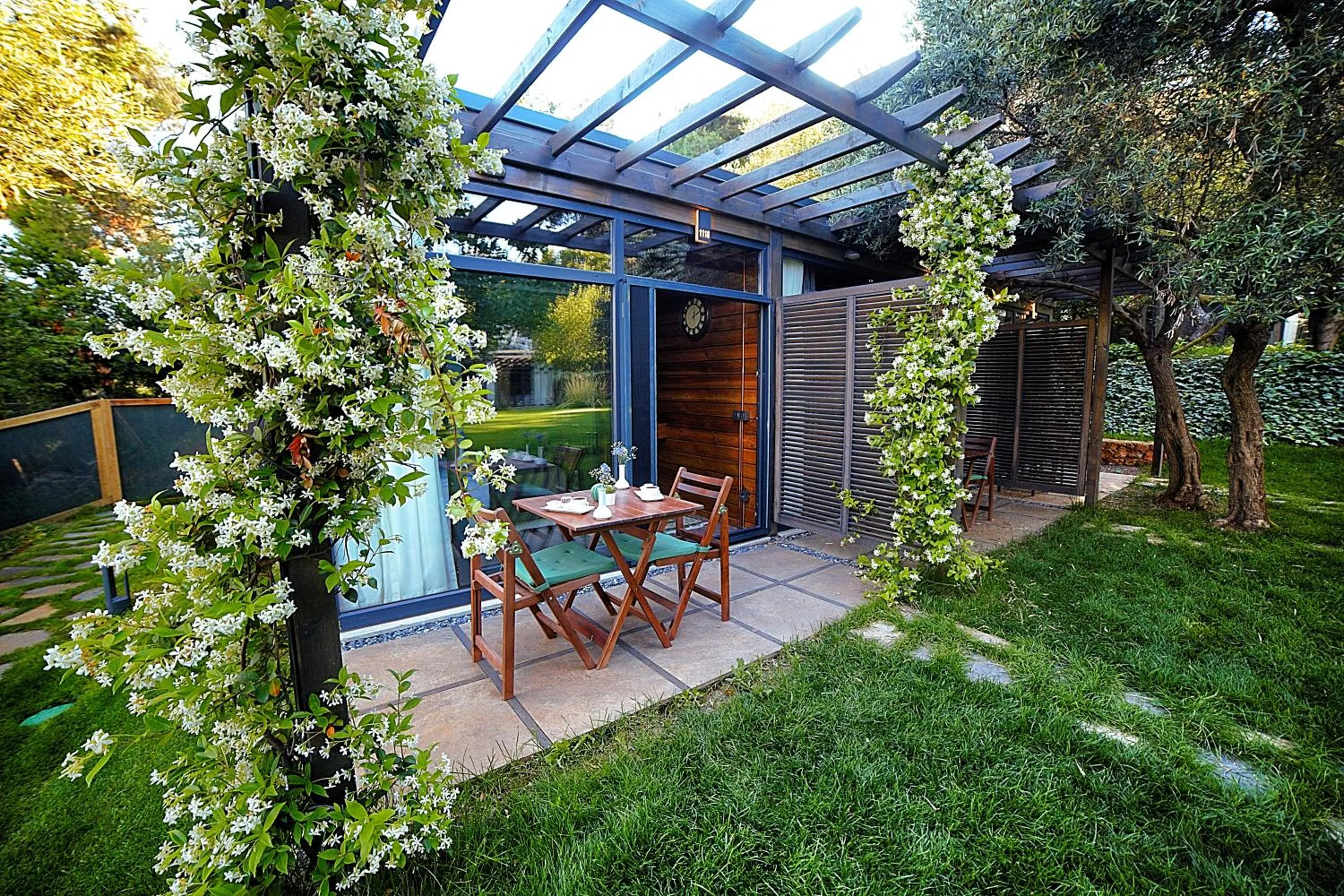 Patio in Triada Hotel Büyükada