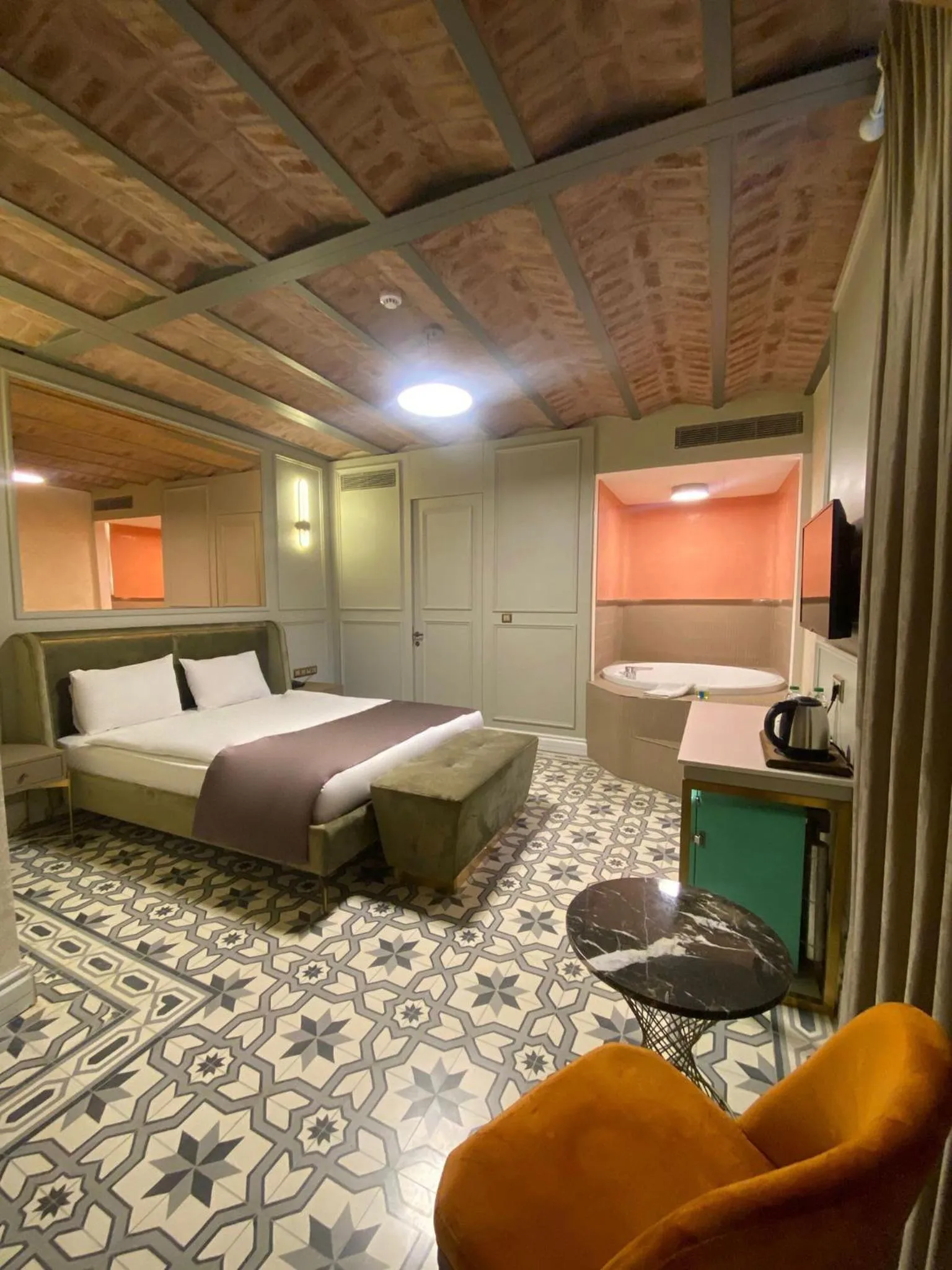 Bed in Triada Hotel Büyükada