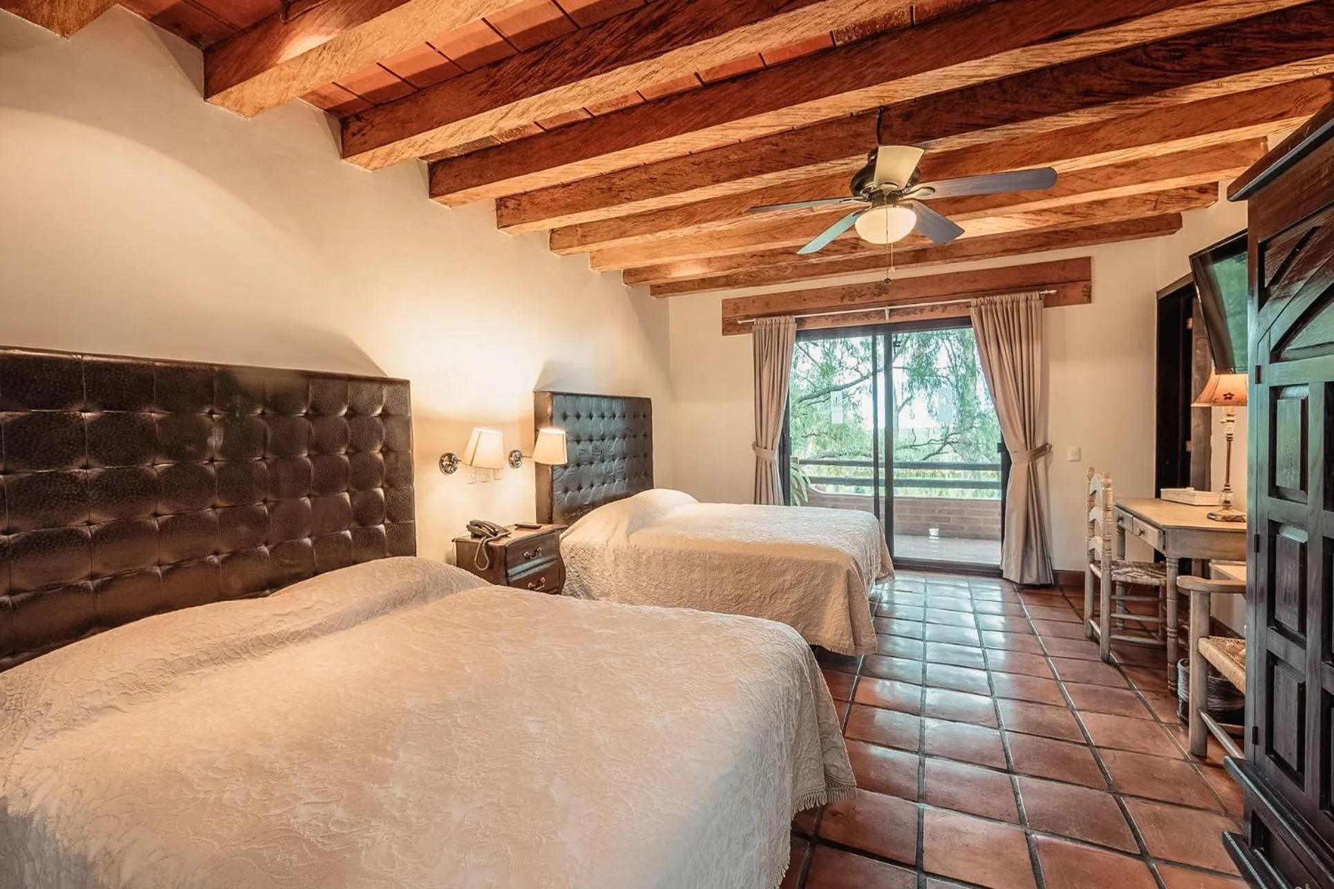 Photo of the whole room, Bed in Quinta San Carlos