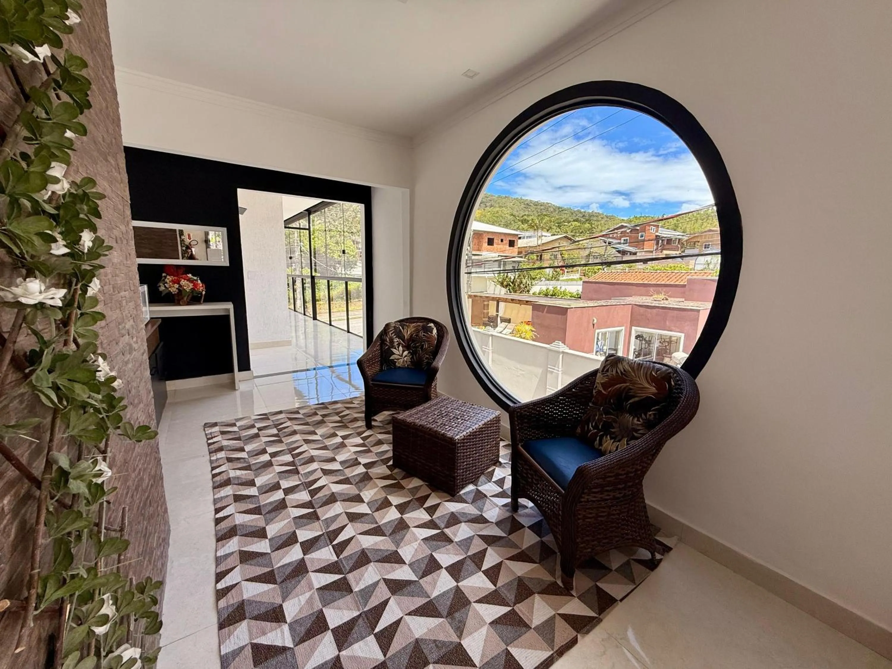 Seating area in Hotel Estrela do Mar