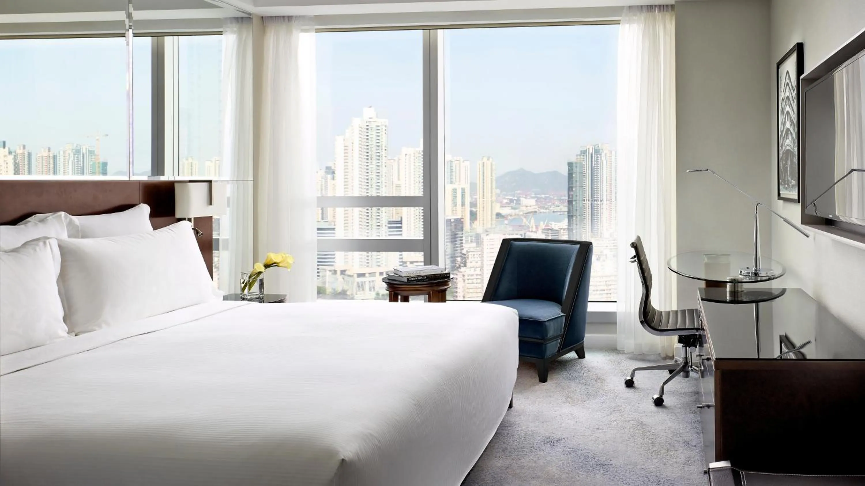 Bed in Cordis, Hong Kong