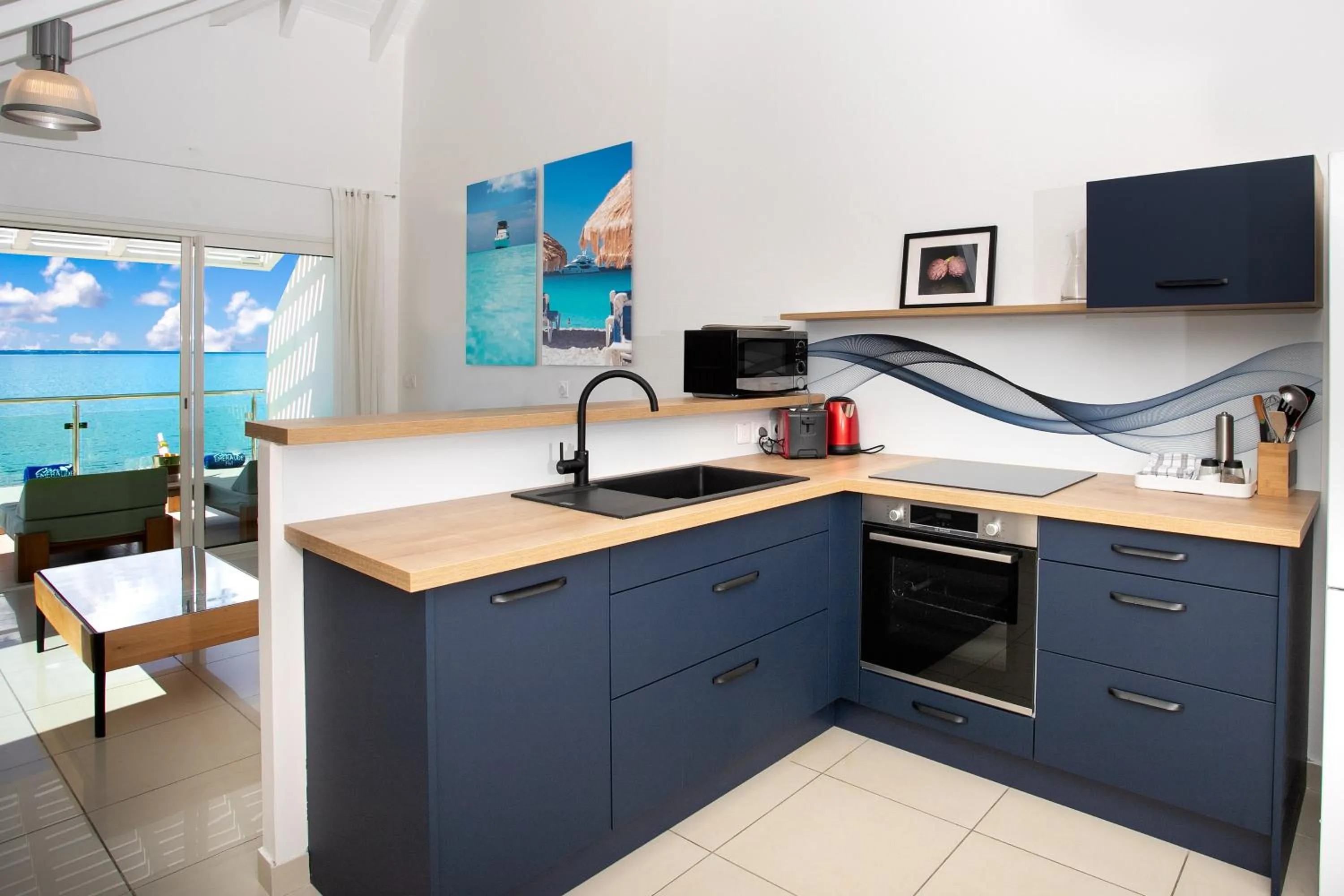 kitchen in Bleu Emeraude Hotel