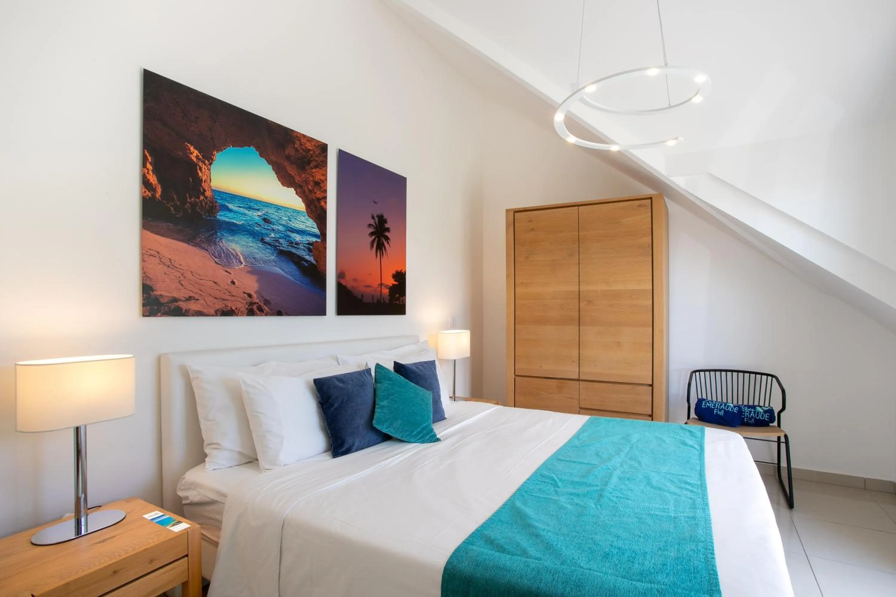 Bed in Bleu Emeraude Hotel