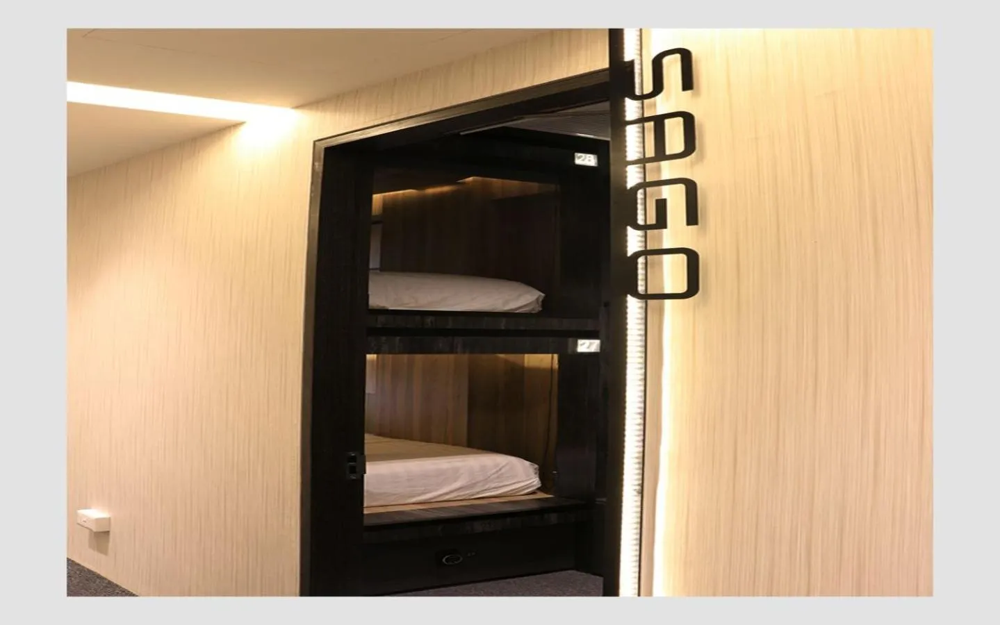 Bed in CUBE Boutique Capsule Hotel at Chinatown