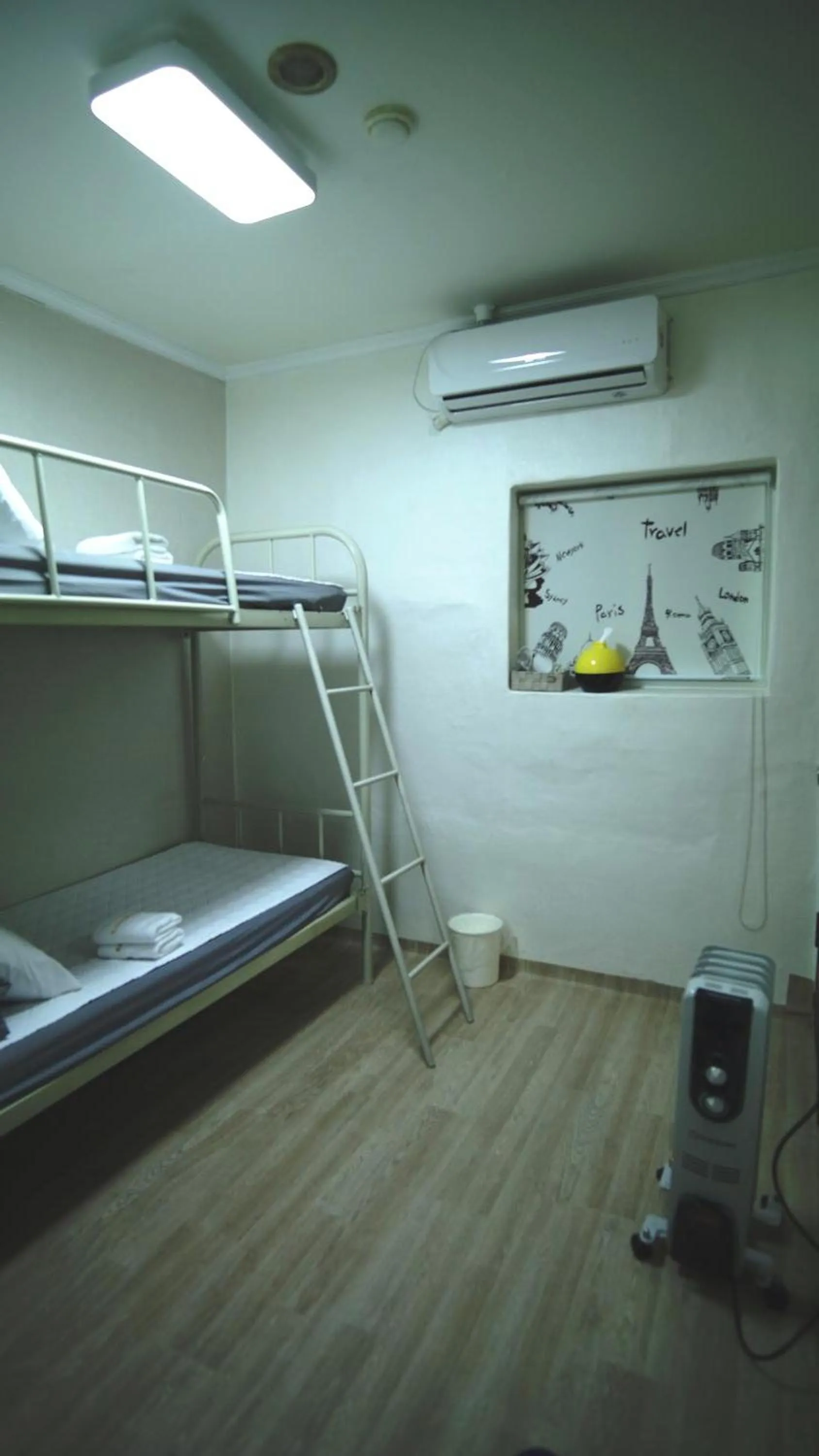 bunk bed, Bed in Dongdaemun Neighbors