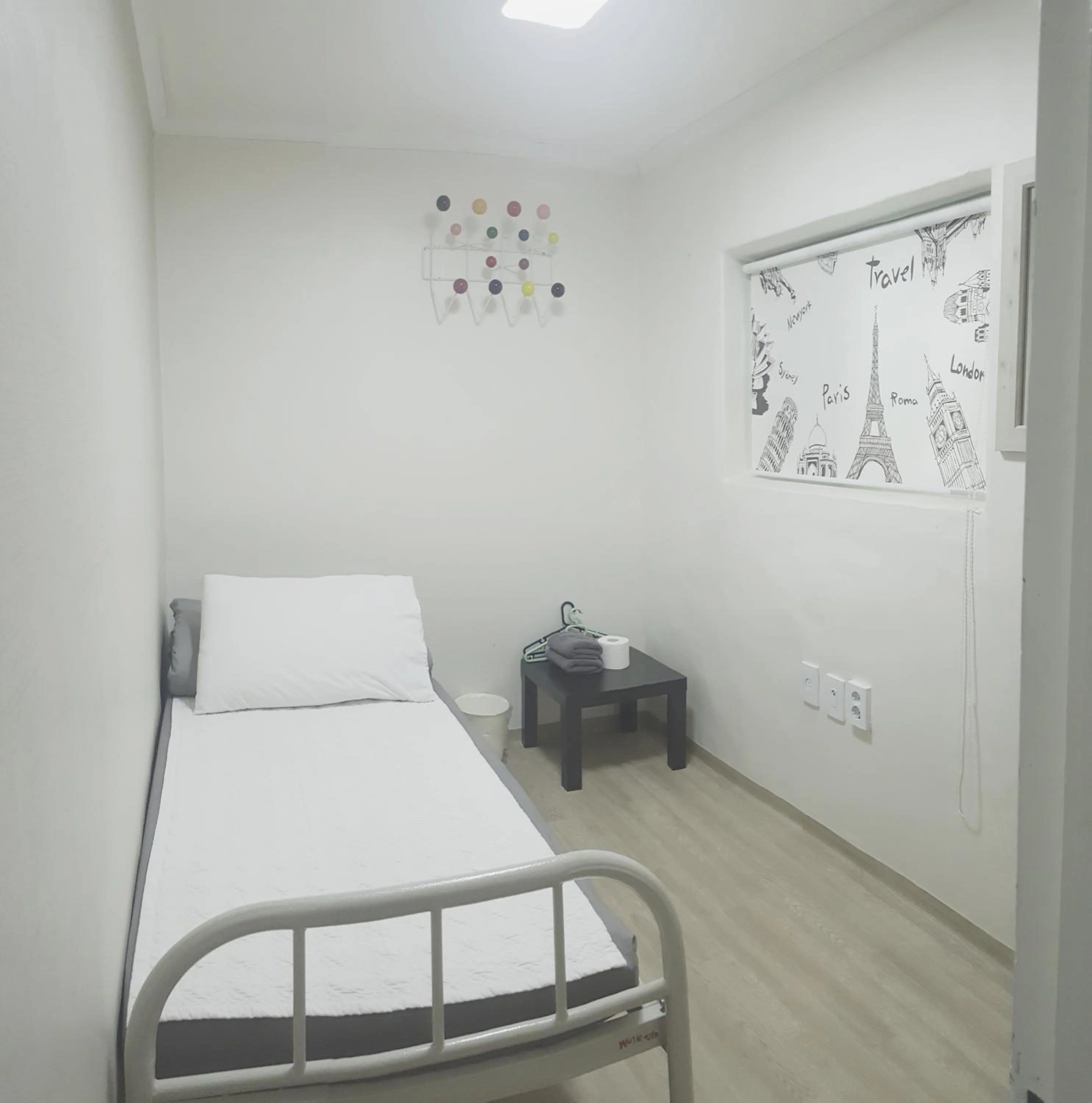 Bed in Dongdaemun Neighbors