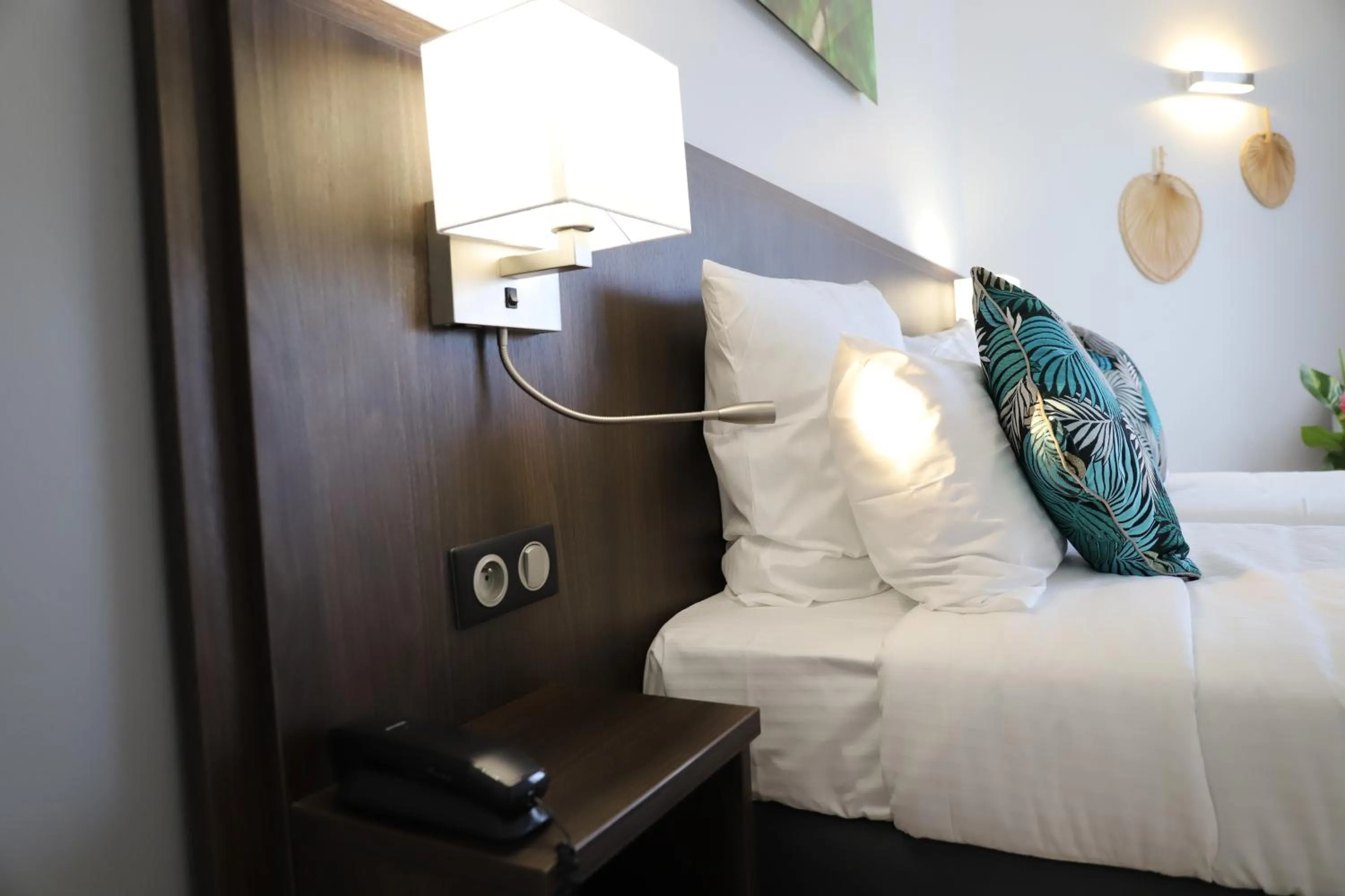 Bed in Hôtel Saint-Georges