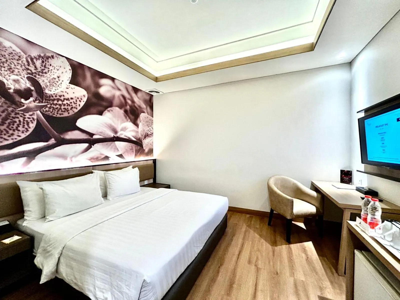 Bed in Orchardz Jayakarta