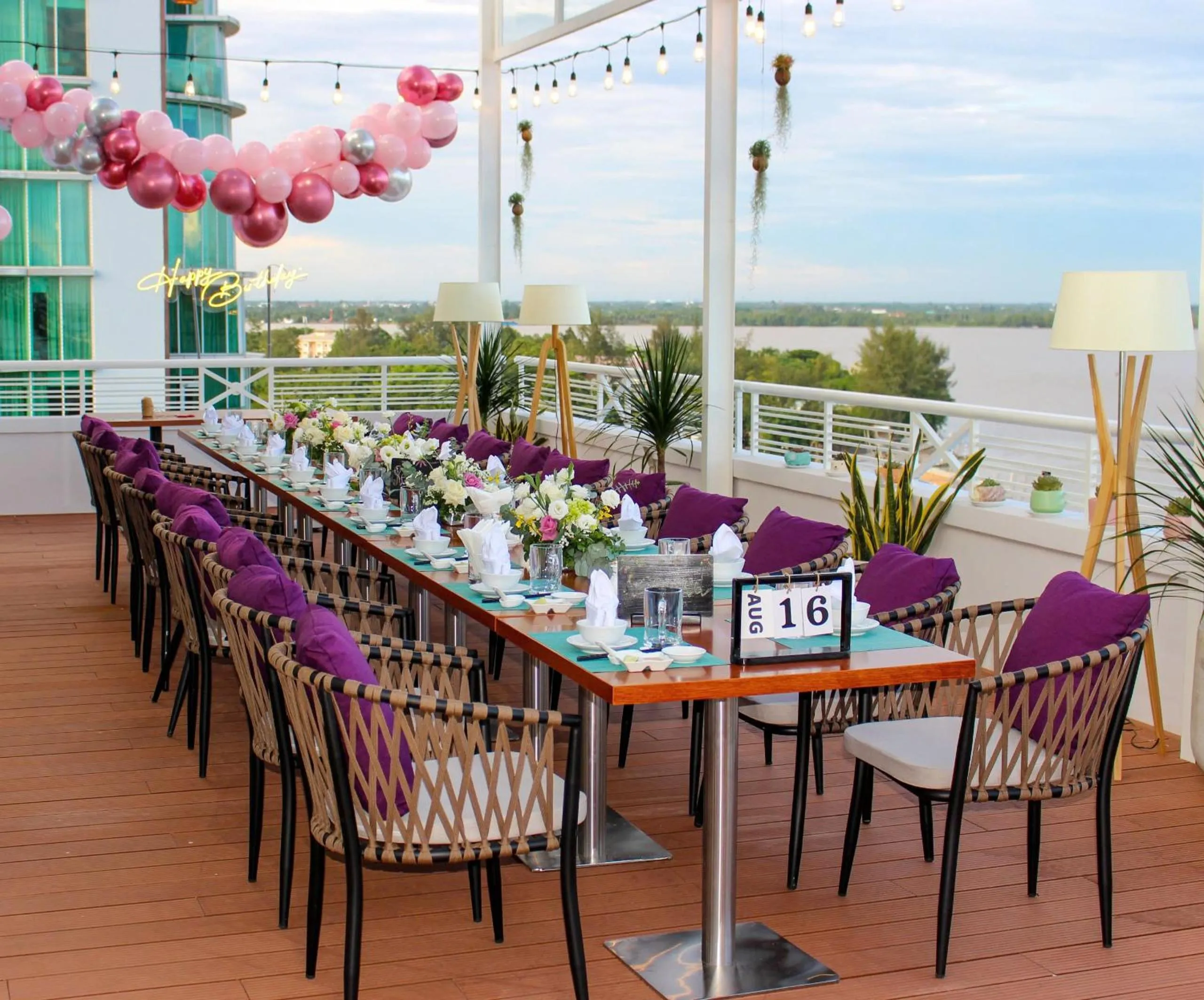 Restaurant/places to eat in TTC Hotel Can Tho