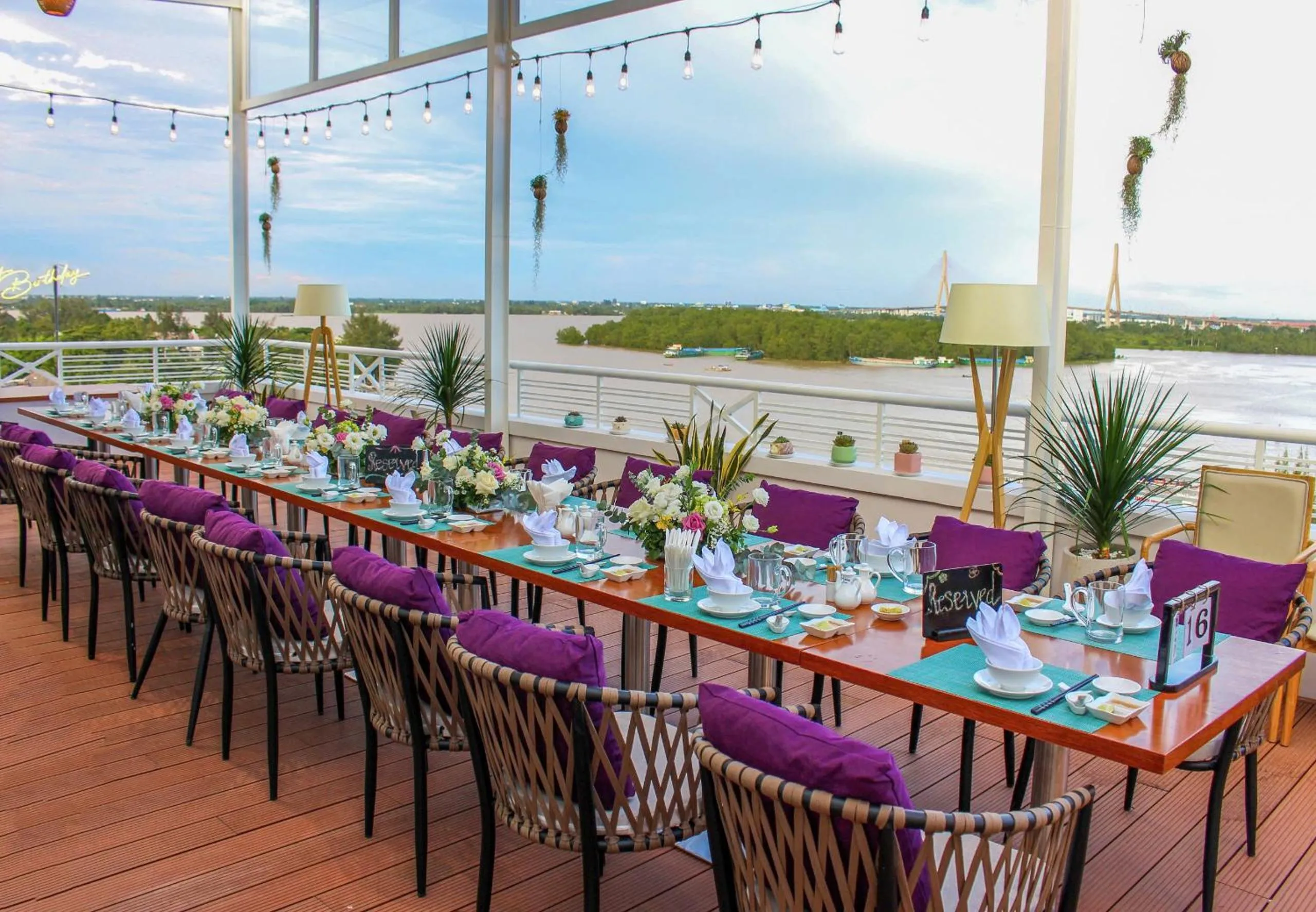 Restaurant/places to eat in TTC Hotel Can Tho