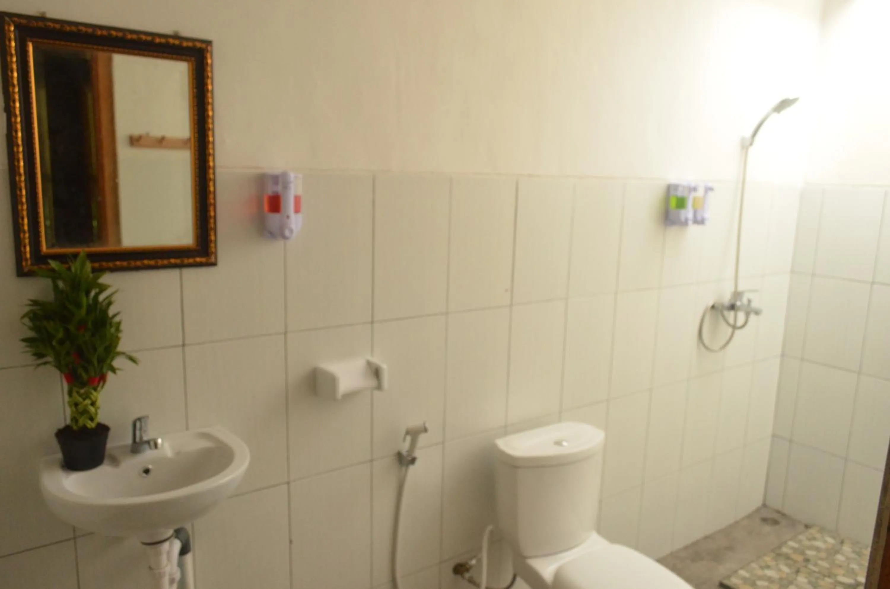 Shower in The Rahayu Cottage