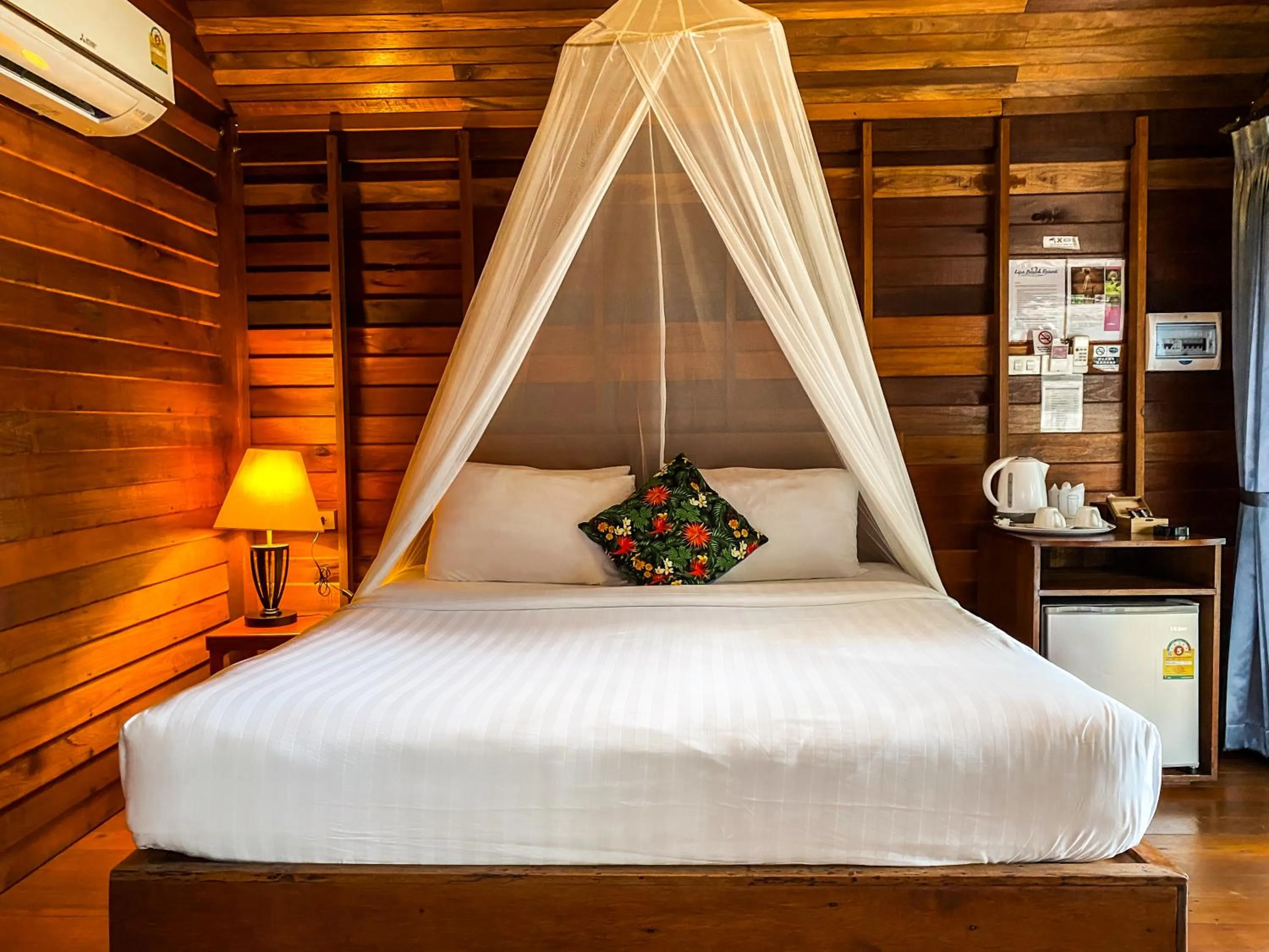 Bed in Lipe Beach Resort
