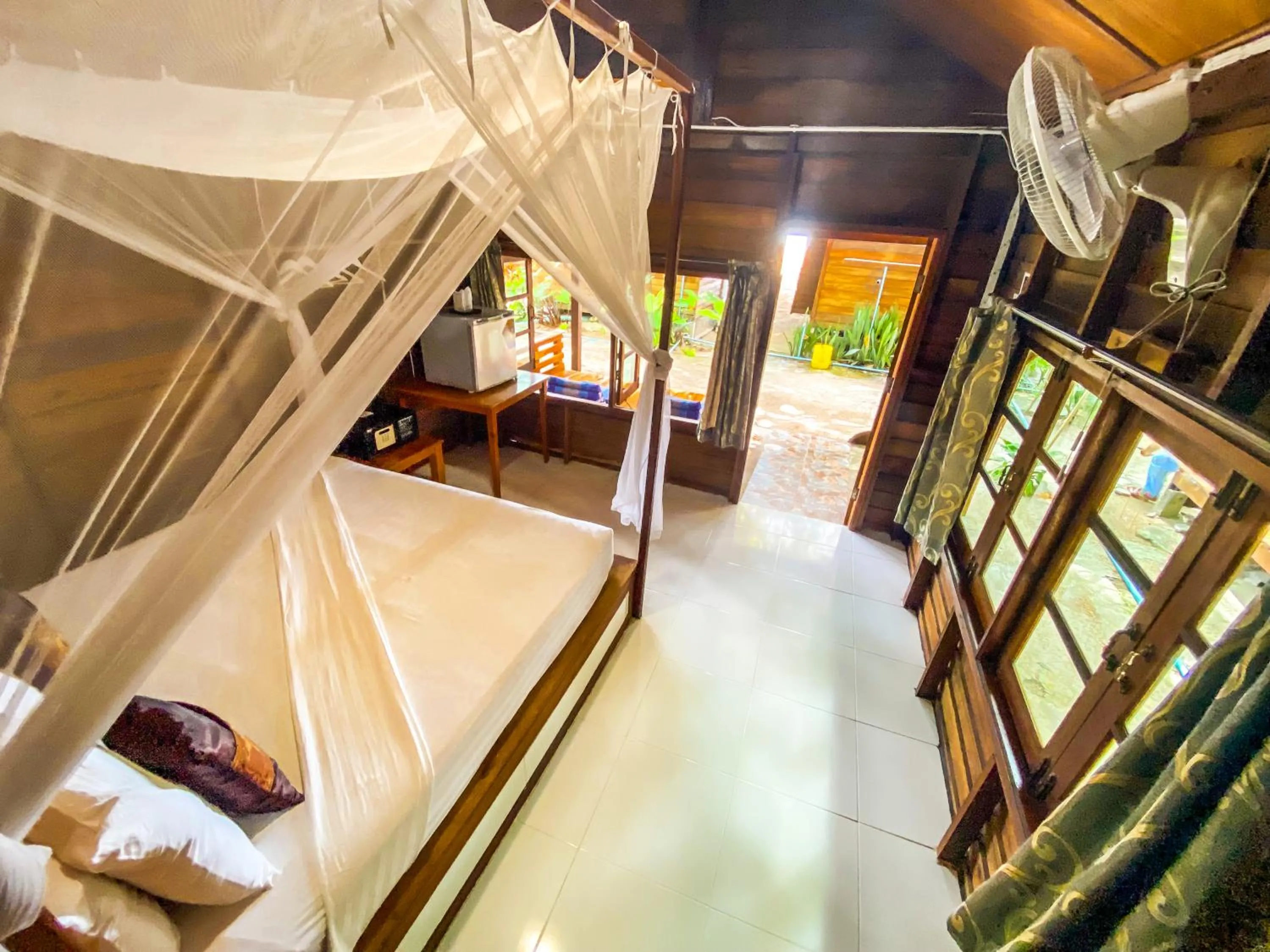 Bed in Lipe Beach Resort