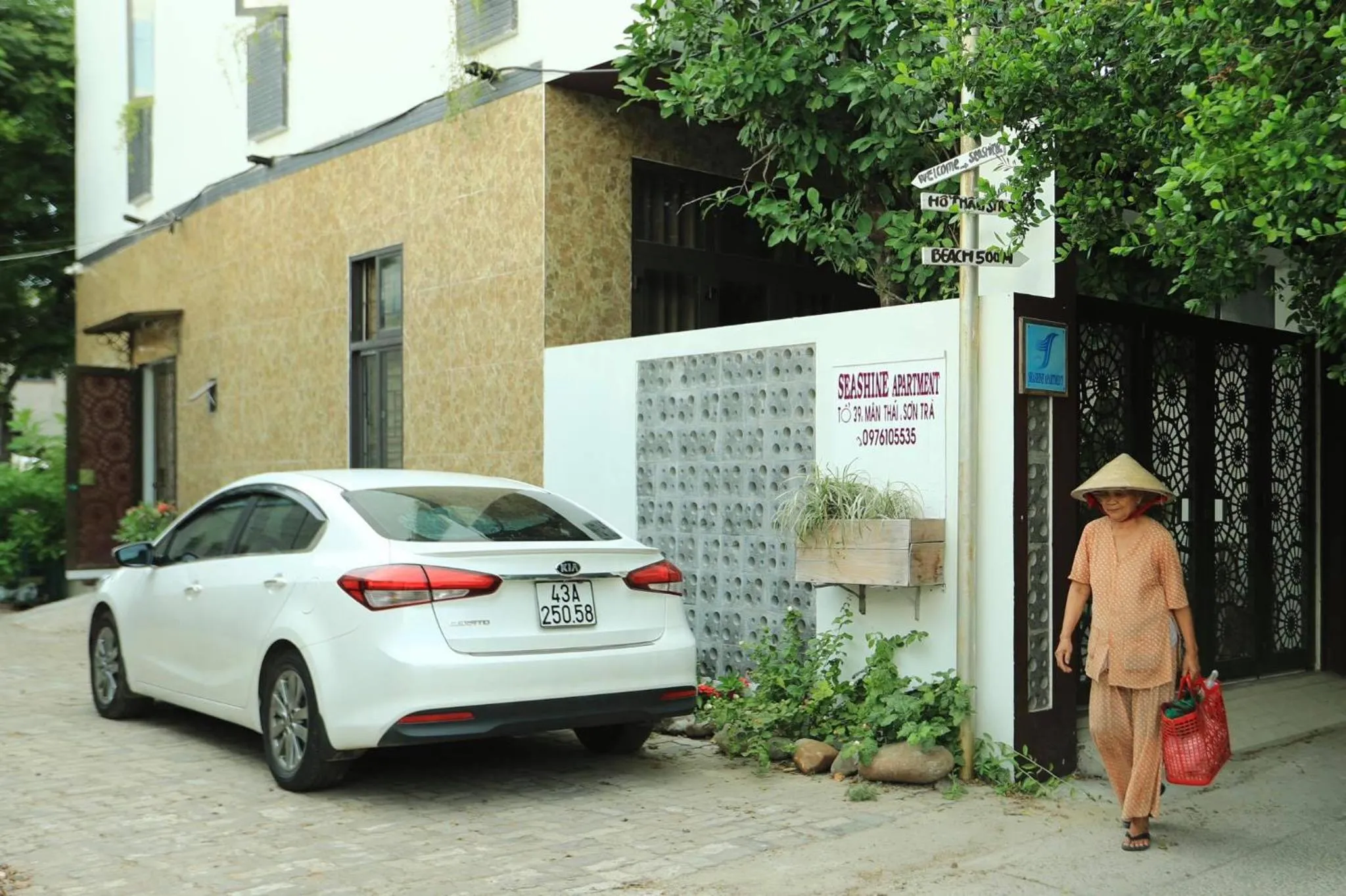 BBQ facilities in Seashine Apartment