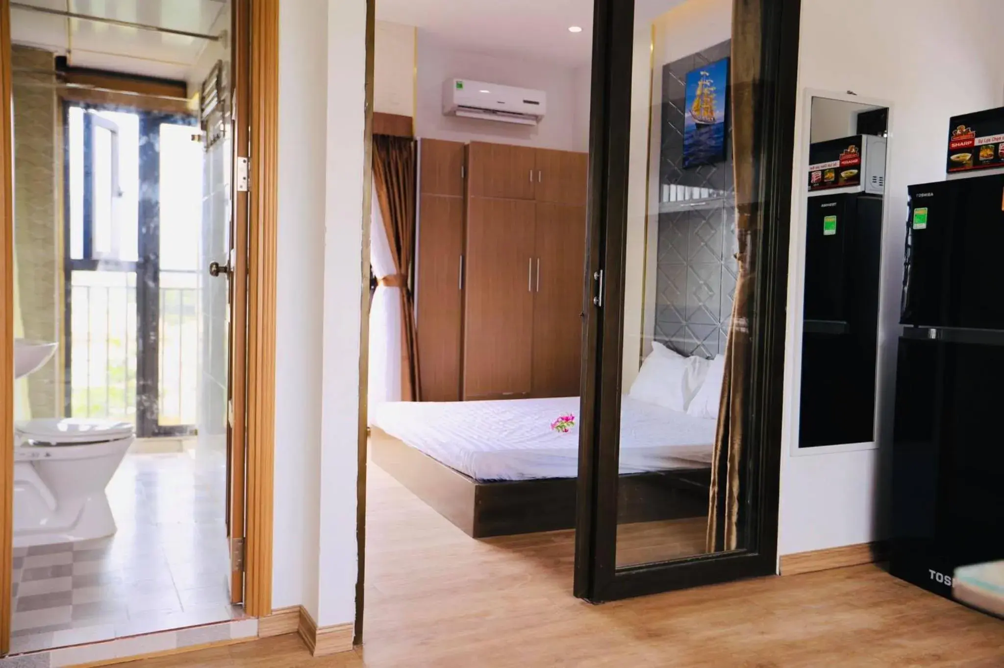 One-Bedroom Apartment with Balcony and Mountain View in Seashine Apartment One-Bedroom Apartment with Balcony and Mountain View in Seashine Apartment