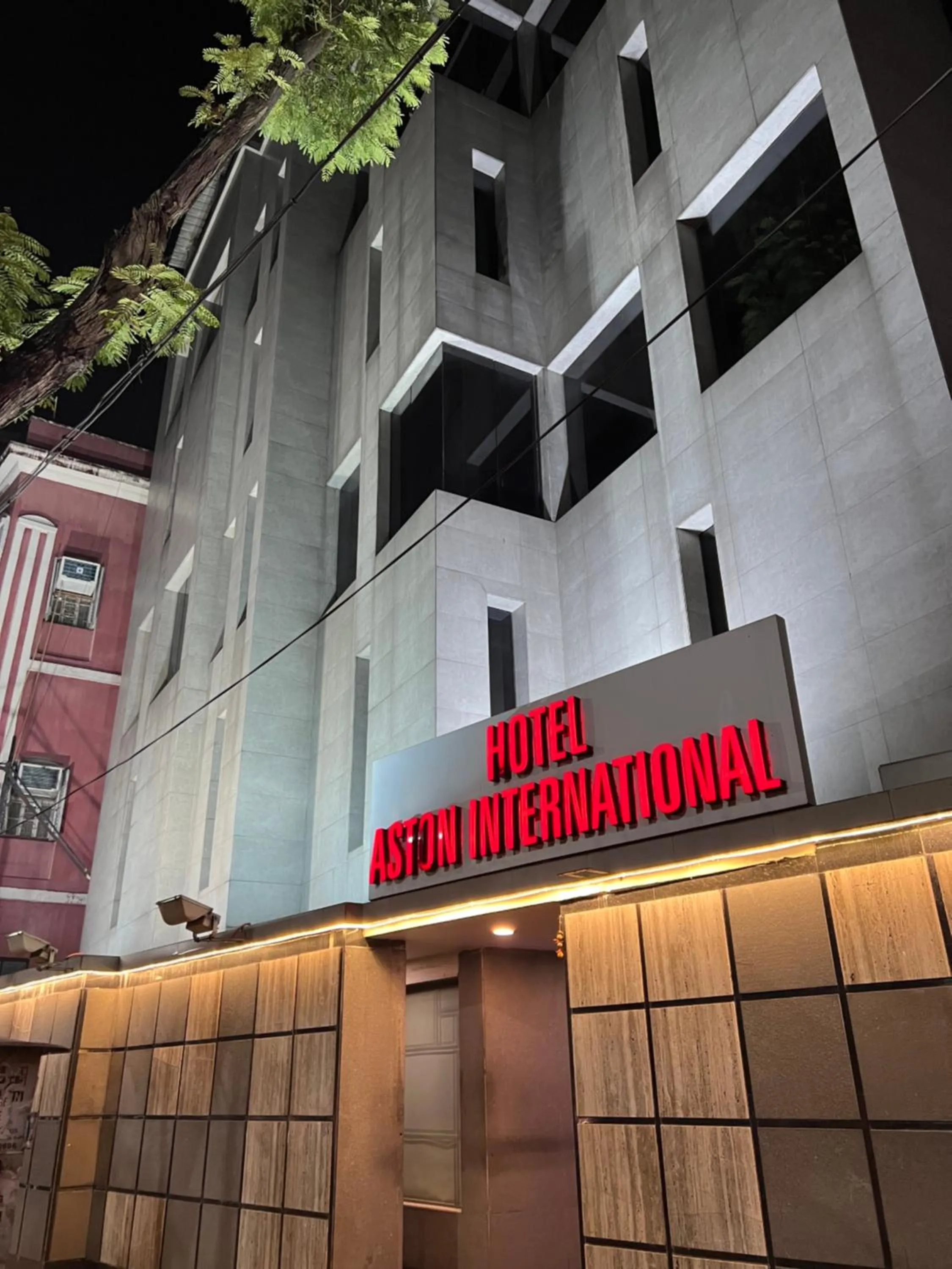 Facade/entrance in Hotel Aston International