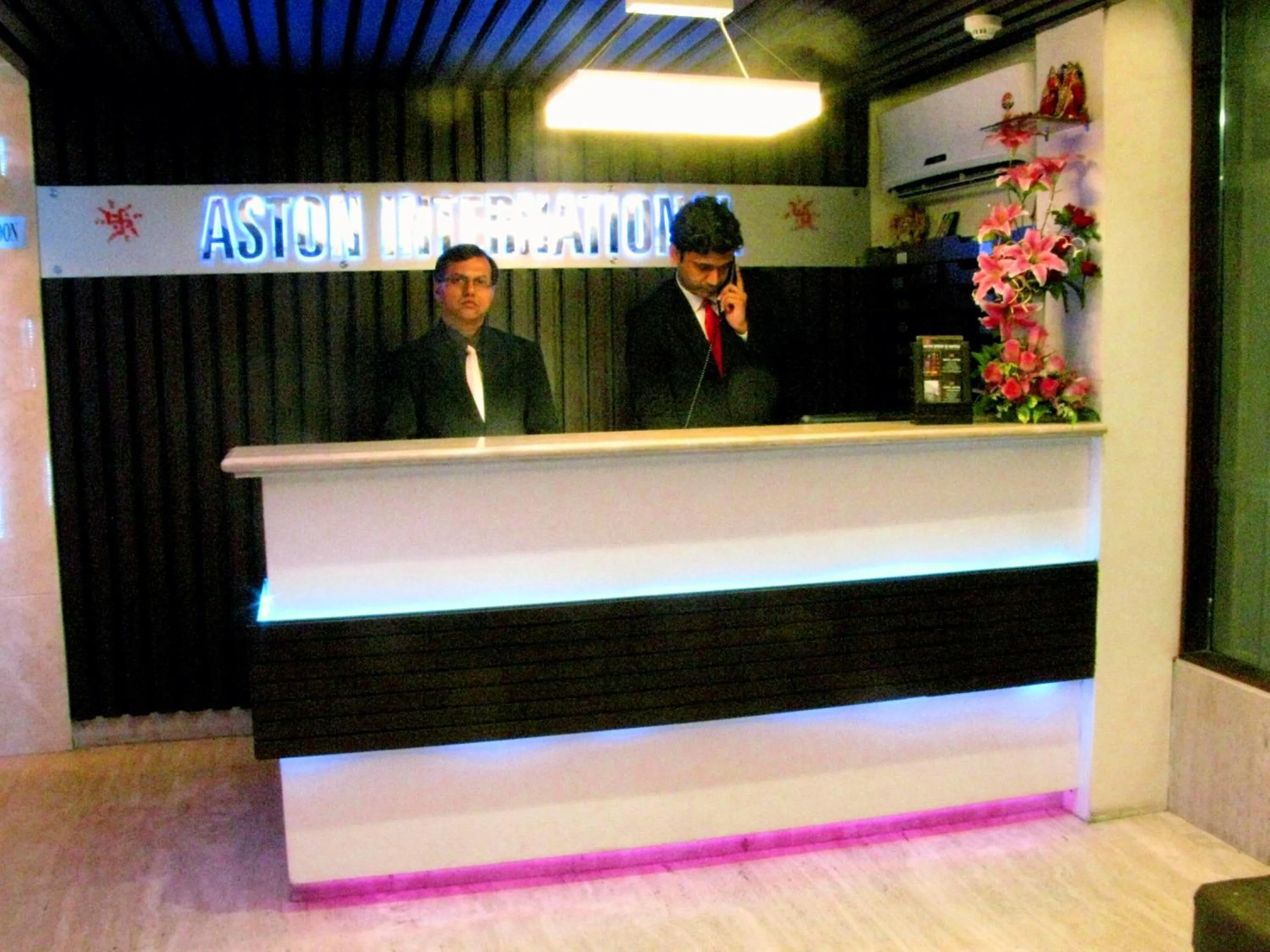 Lobby or reception in Hotel Aston International