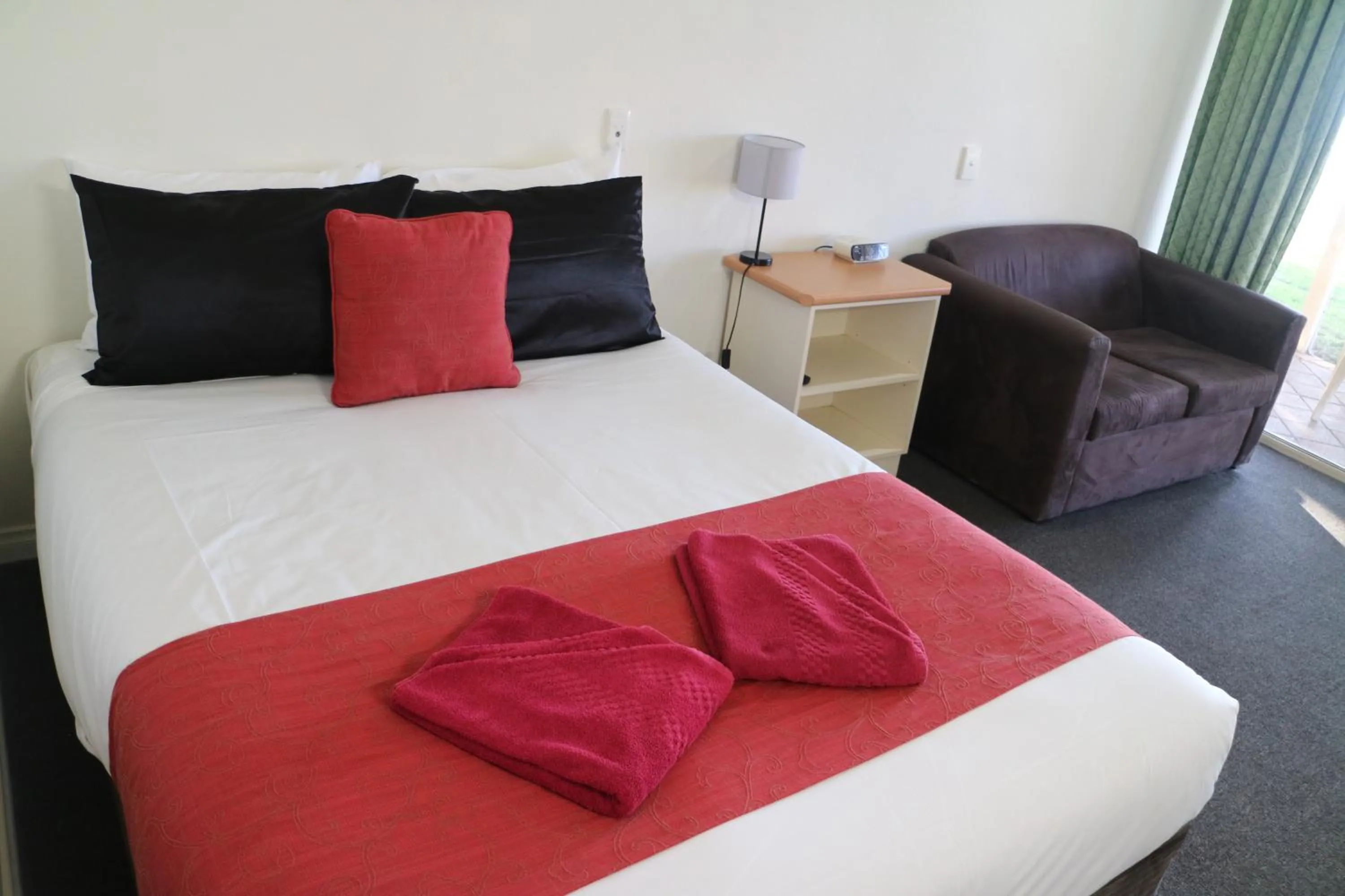Bed in Barmera Lake Resort Motel