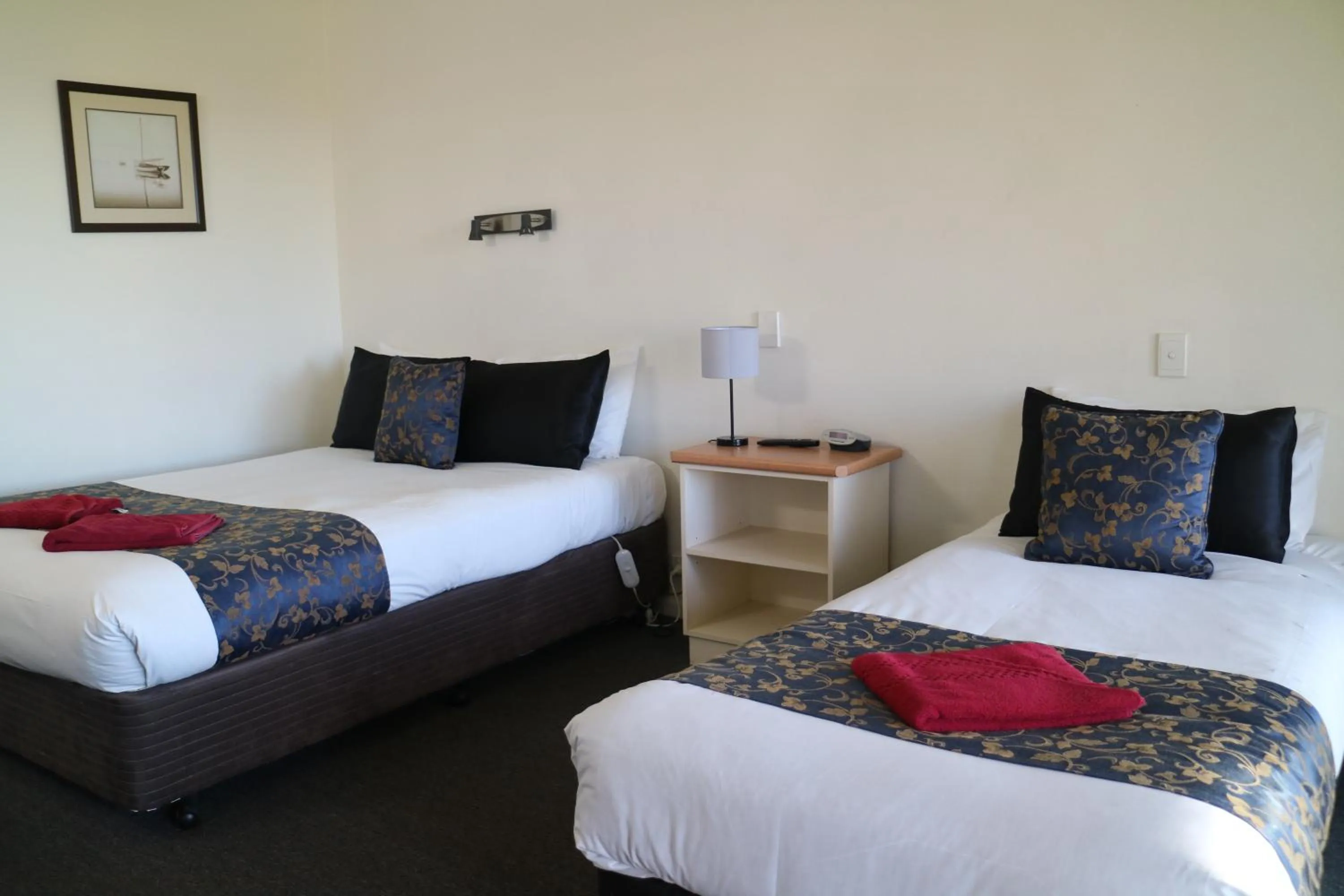 Bed in Barmera Lake Resort Motel