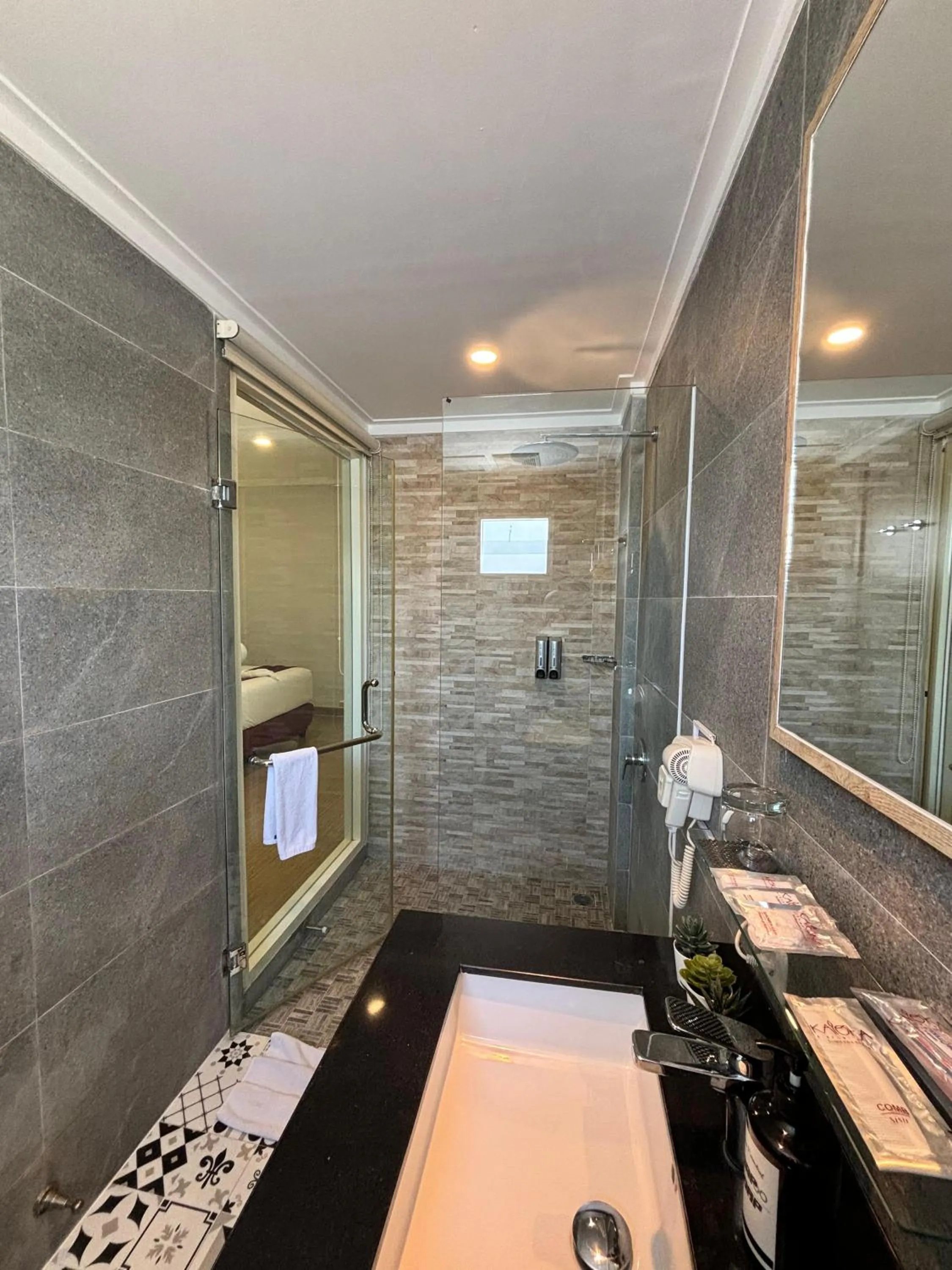 Kaloka Airport Hotel