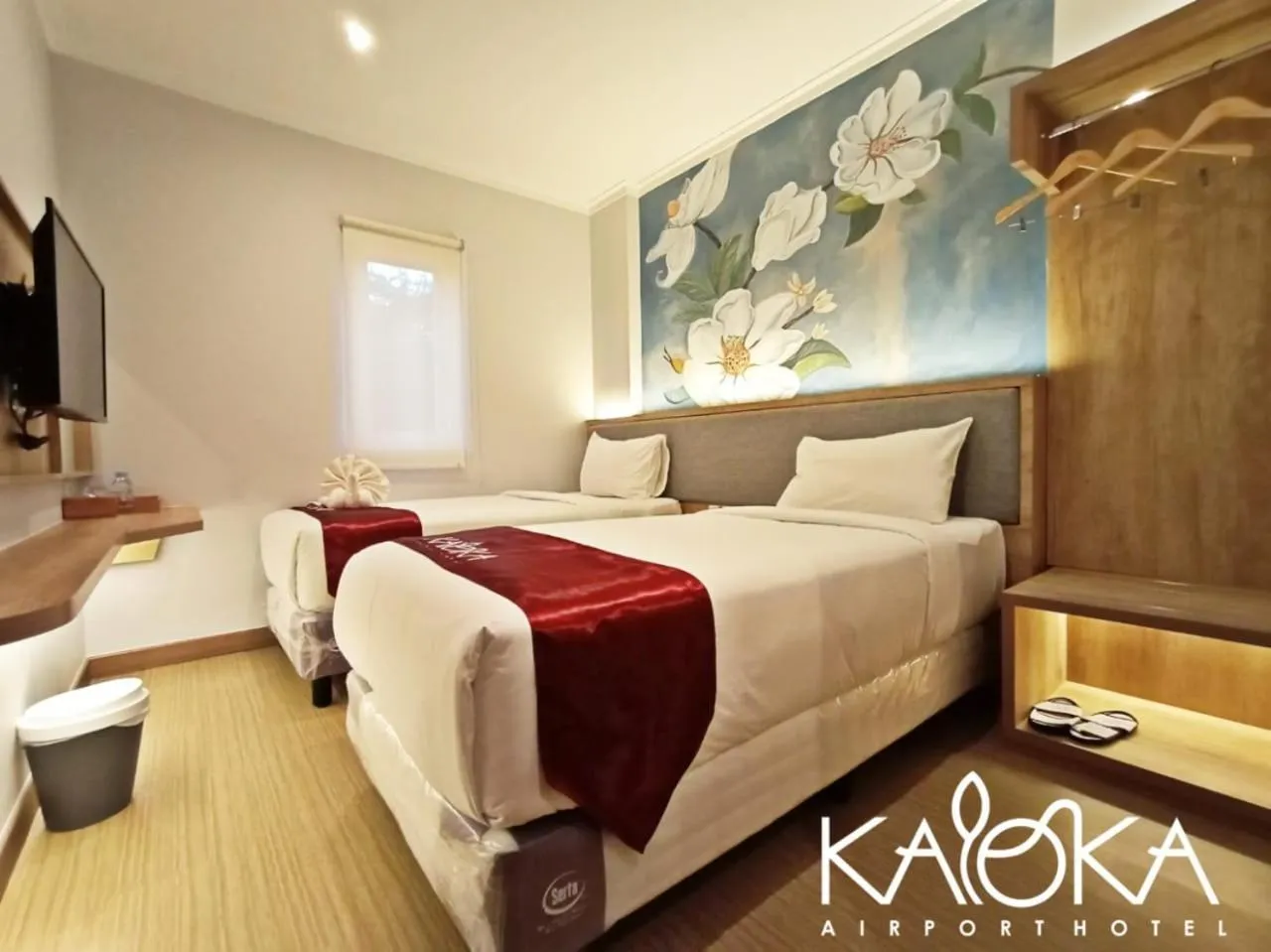 Bed in Kaloka Airport Hotel