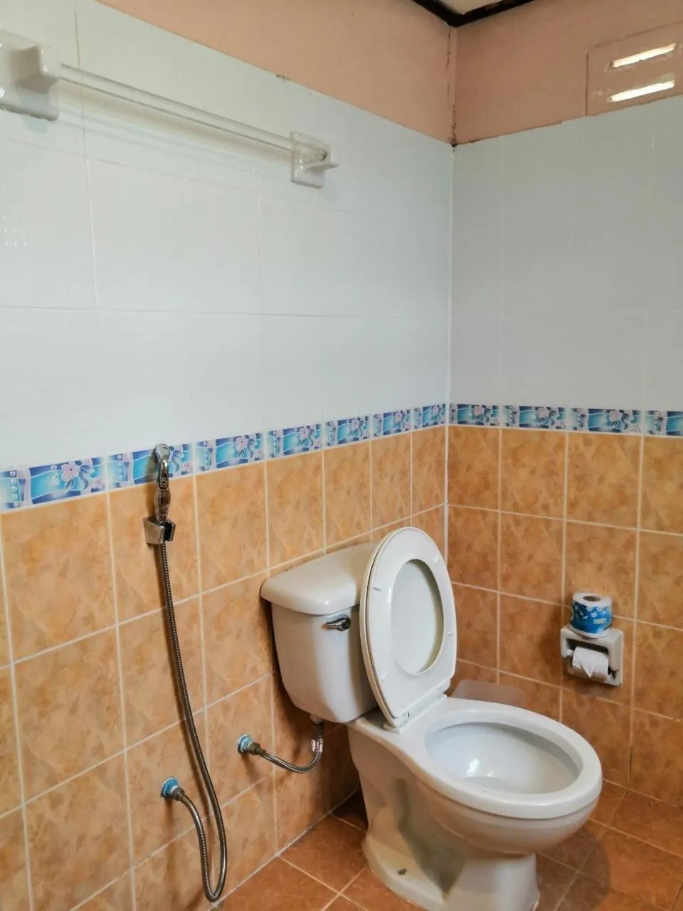 Bathroom in Seashell Coconut Village Koh Tao