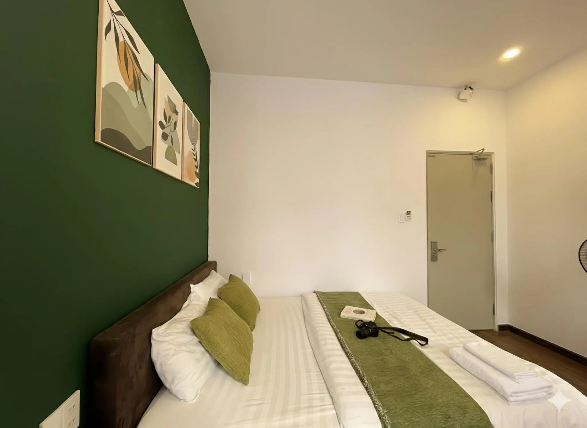 Bed in Seven A Hotel