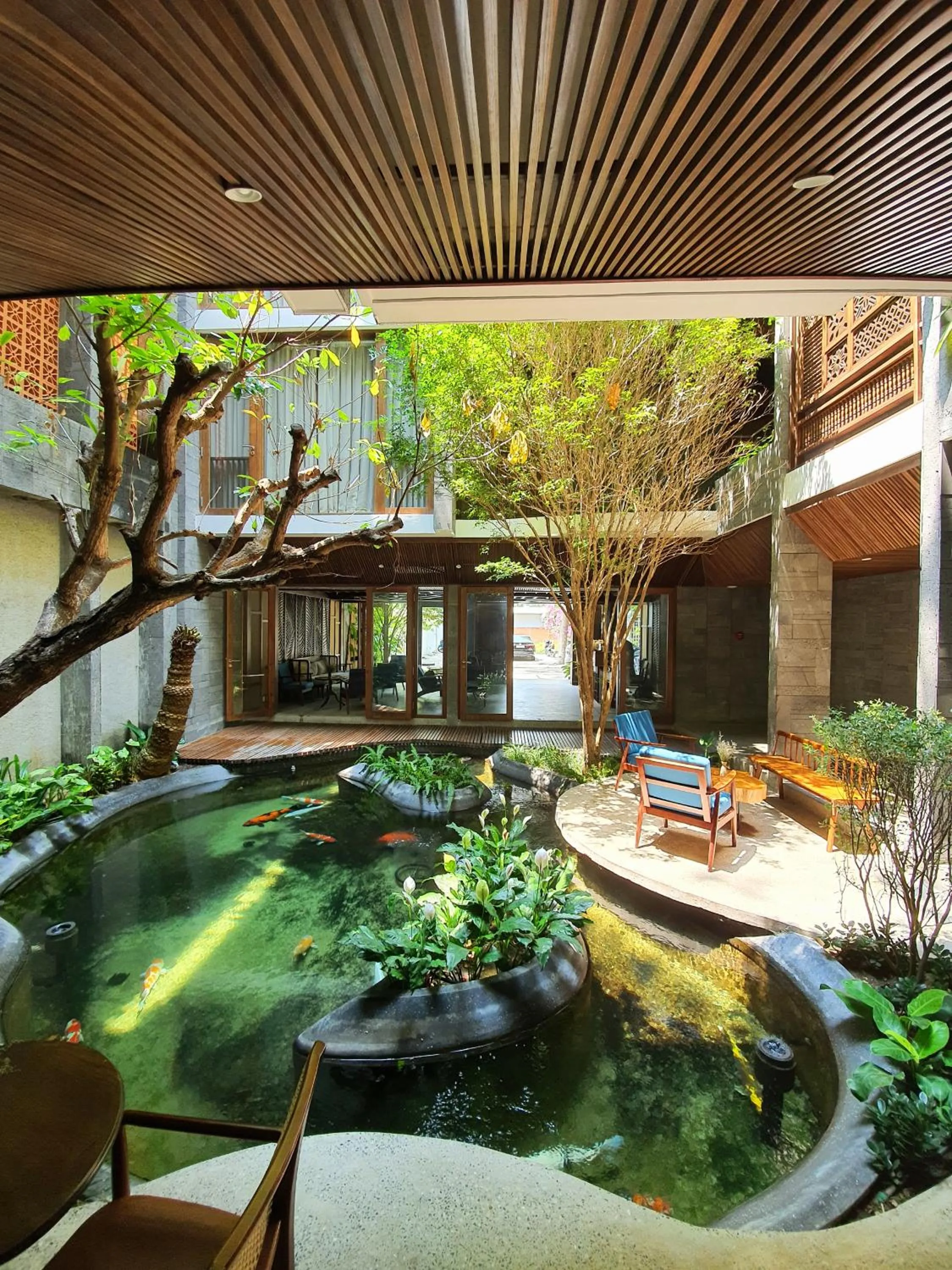 Day in Minh Boutique