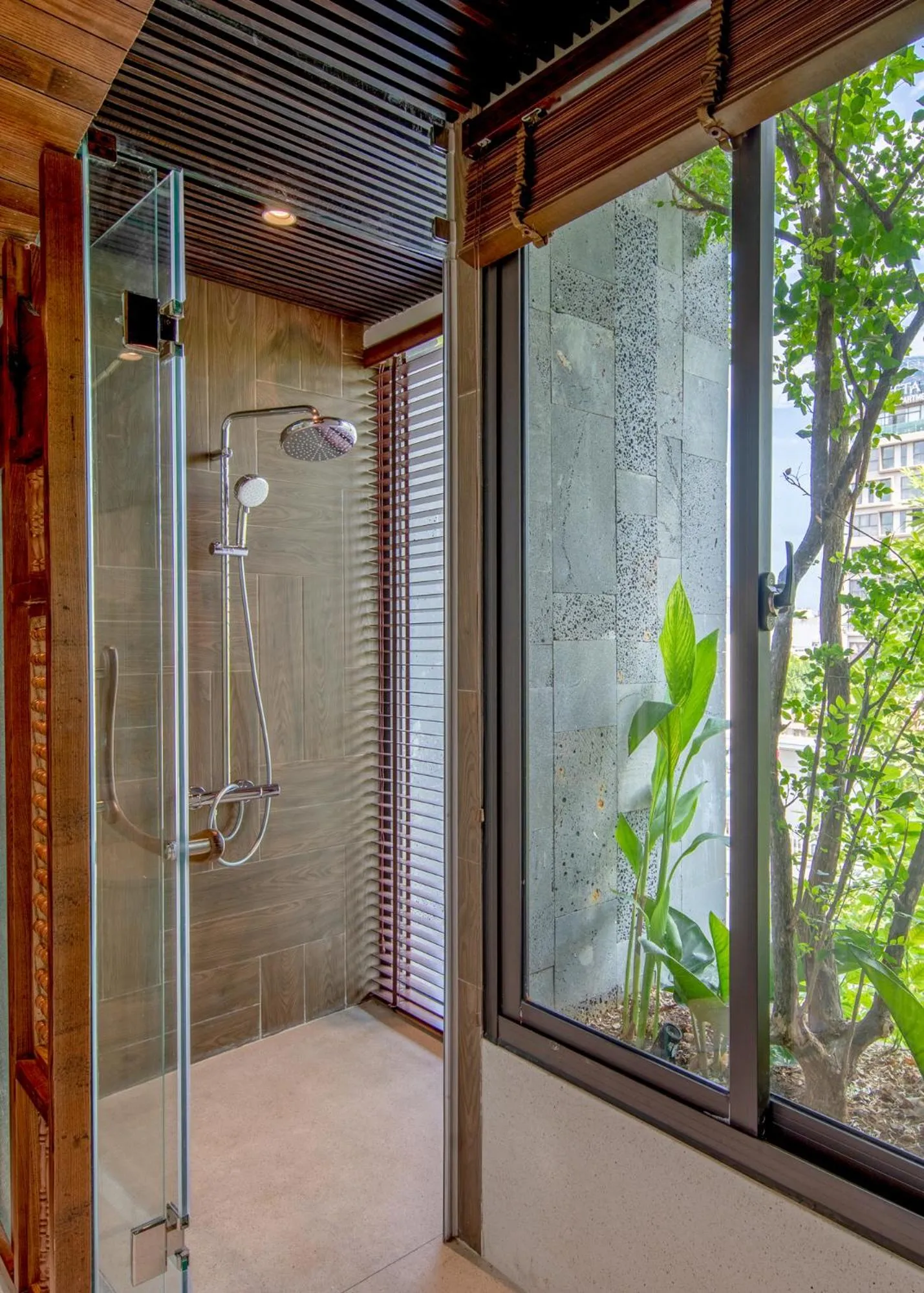 Shower in Minh Boutique