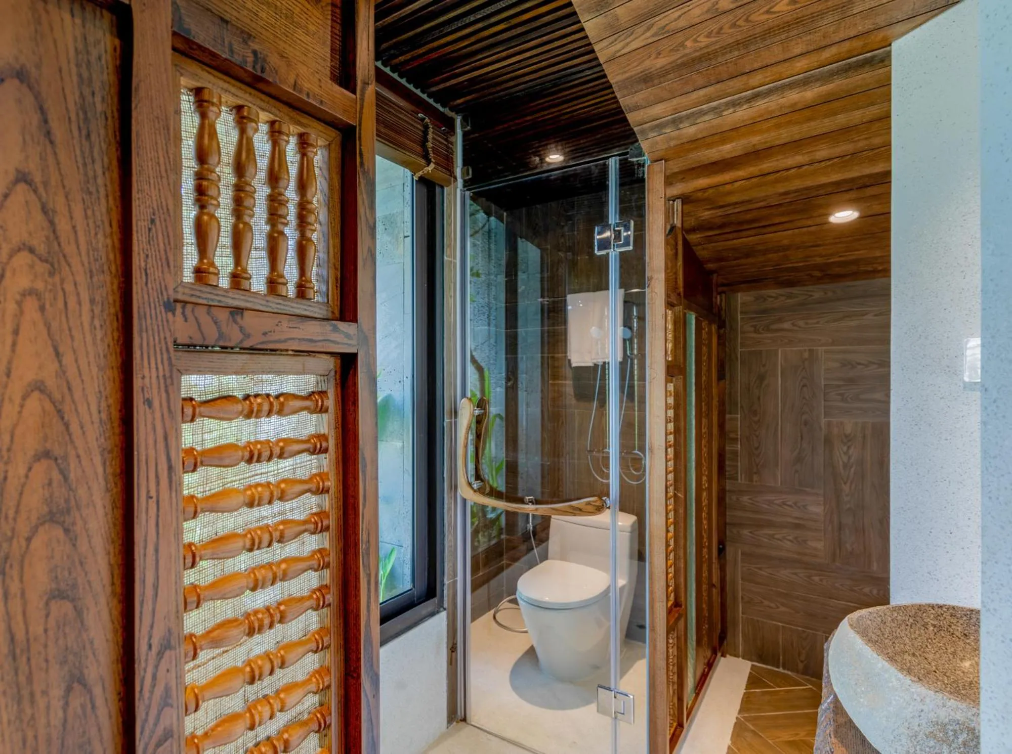 Shower in Minh Boutique