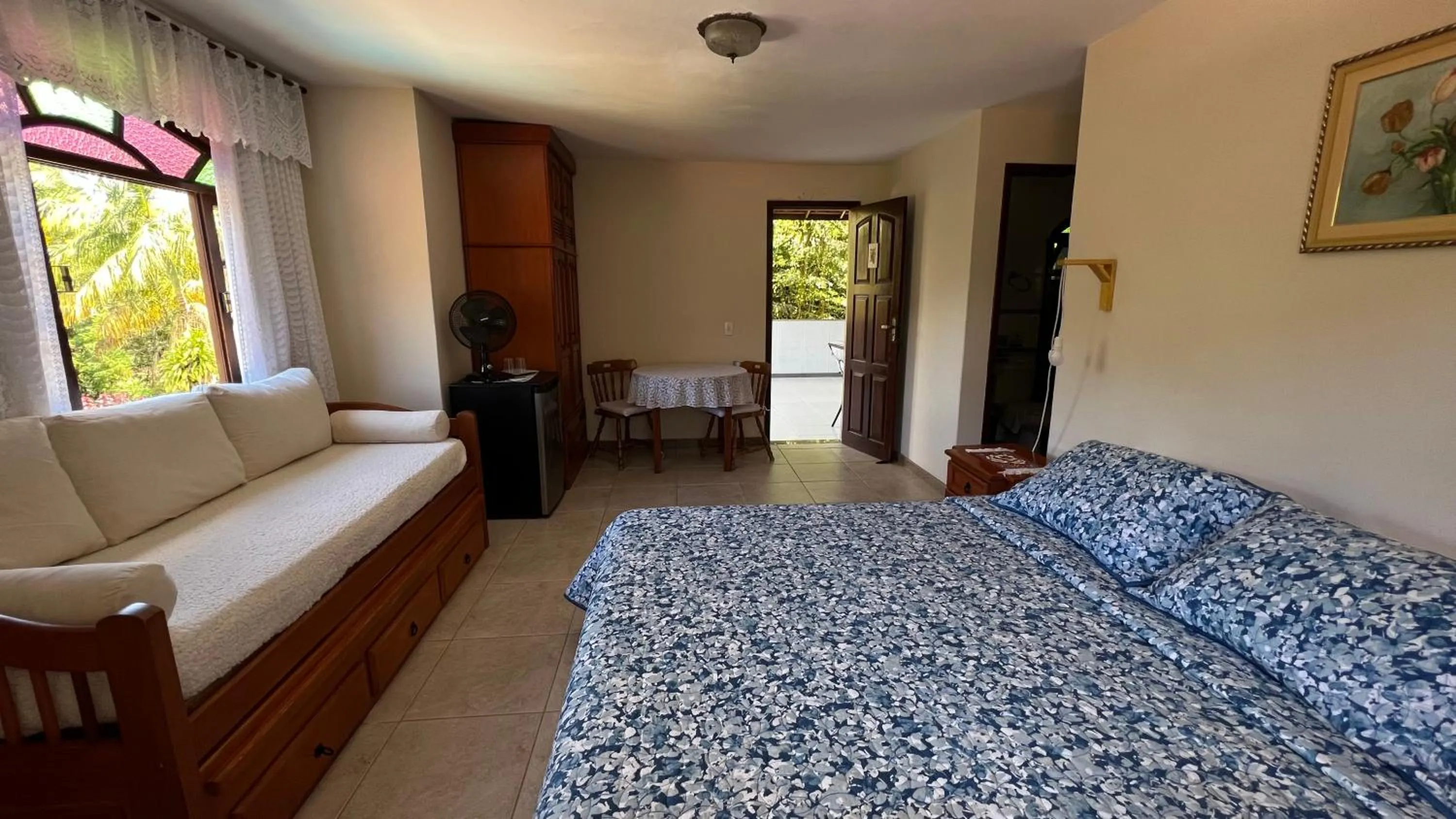 Photo of the whole room in Casa Mara