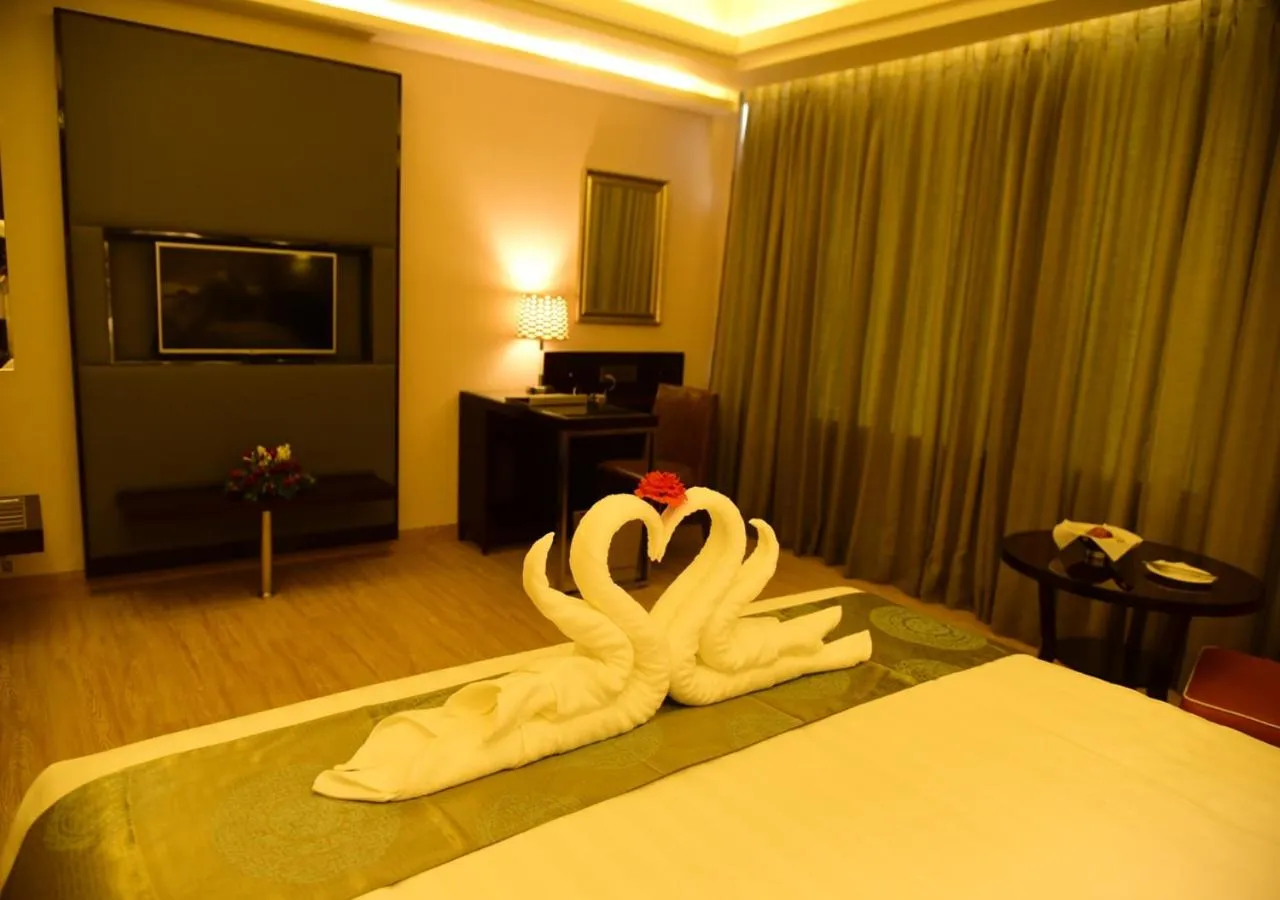 Bedroom, Bed in OM Clarks Inn Raebareli