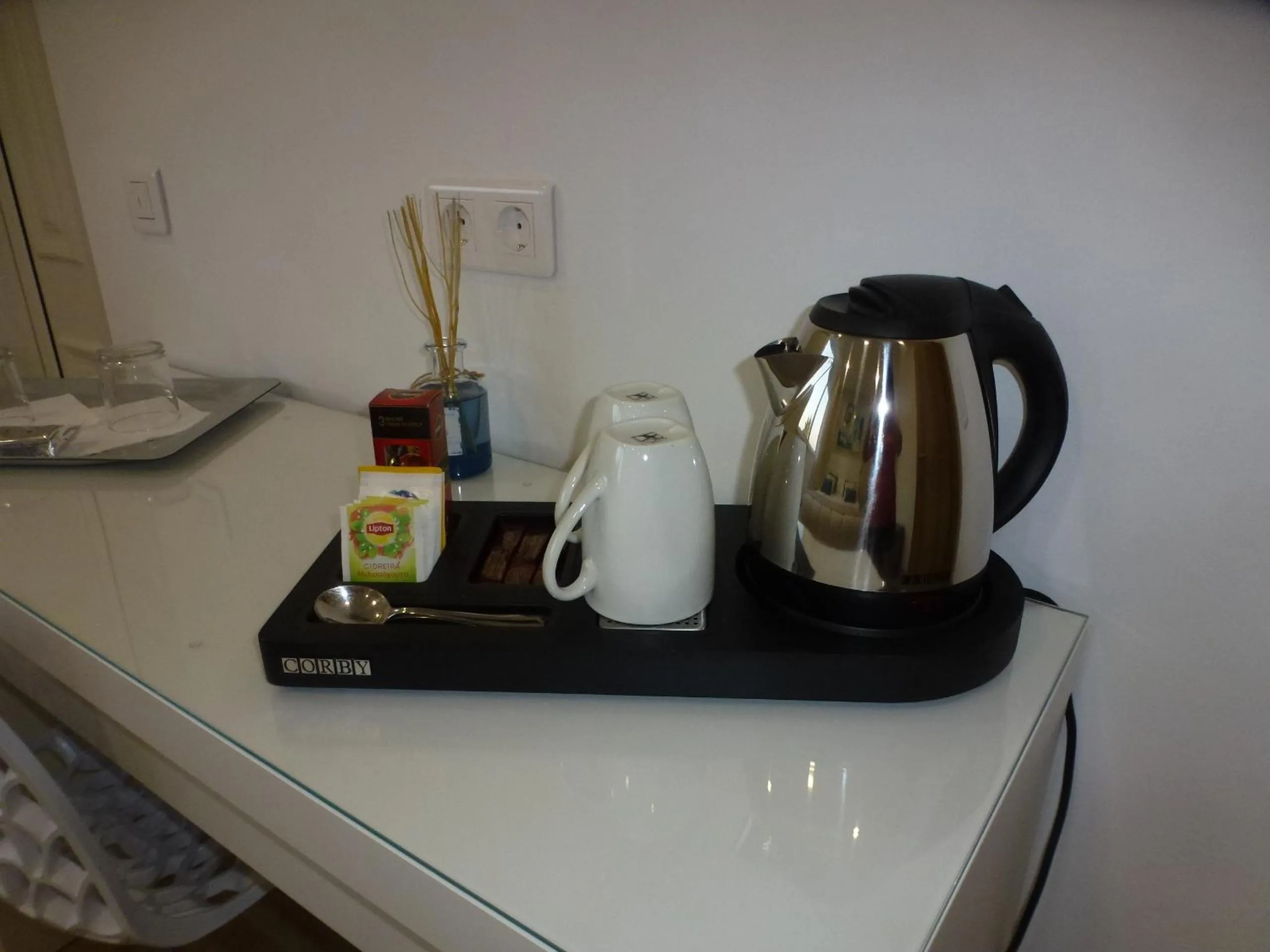 Coffee/tea facilities in VILLA L'ESTAQUE