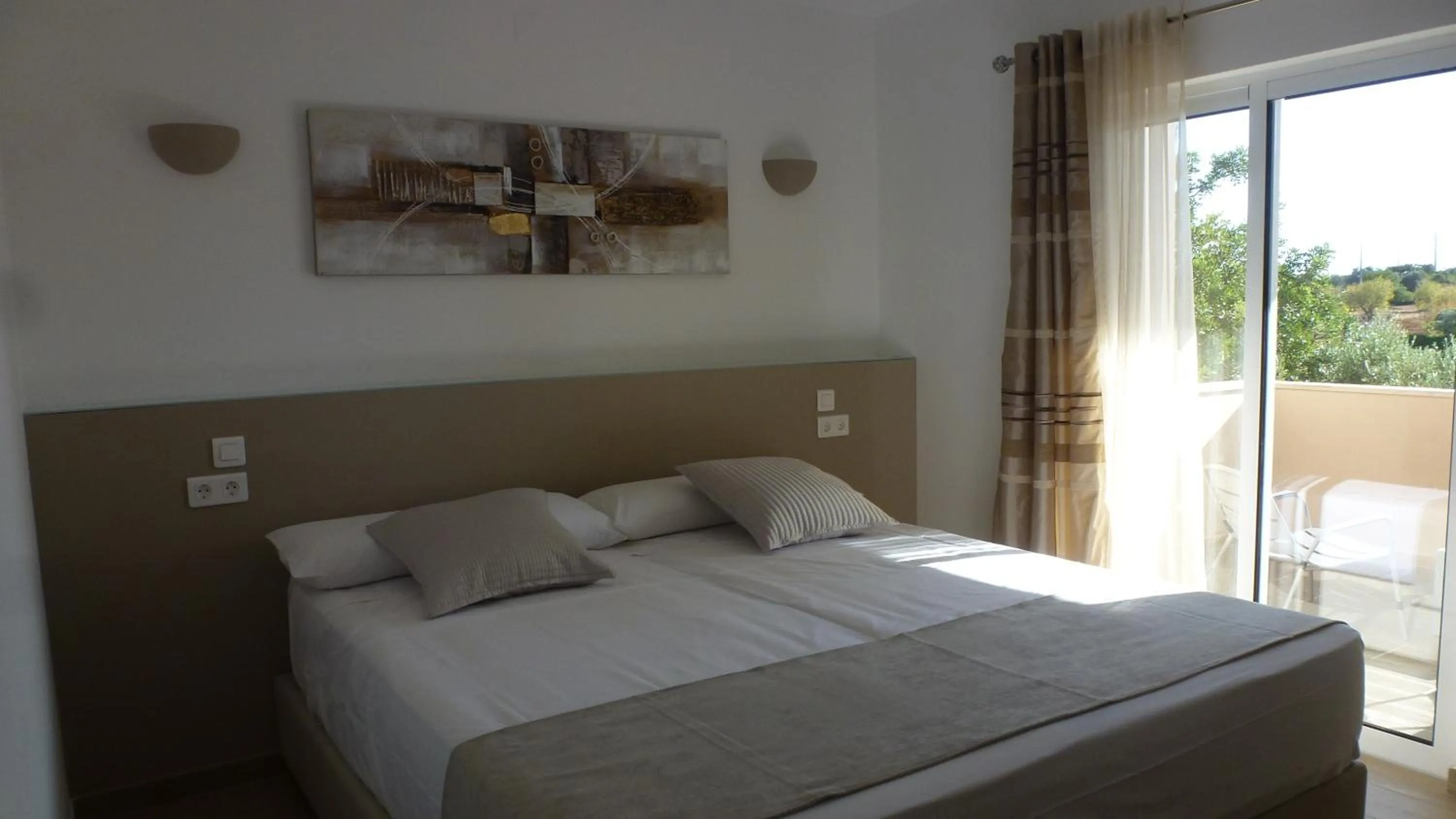 Photo of the whole room, Bed in VILLA L'ESTAQUE