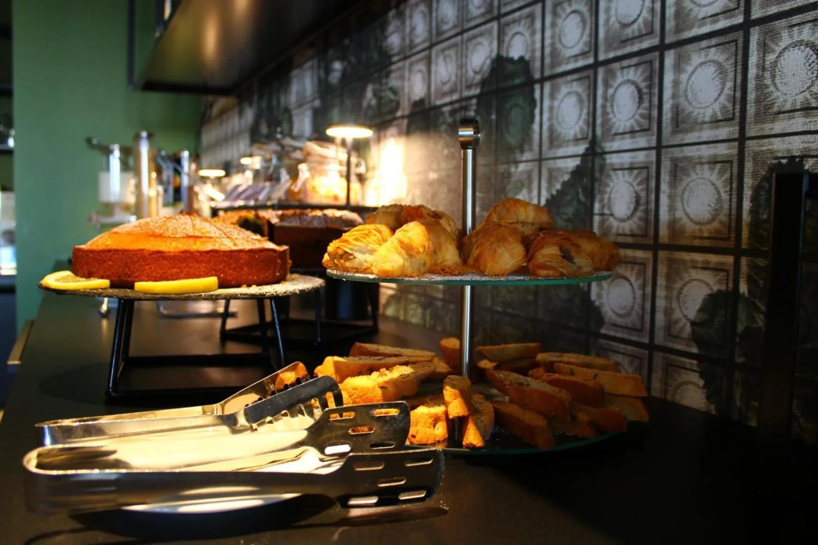 Food and drinks in Best Western Plus Dimora del Monaco