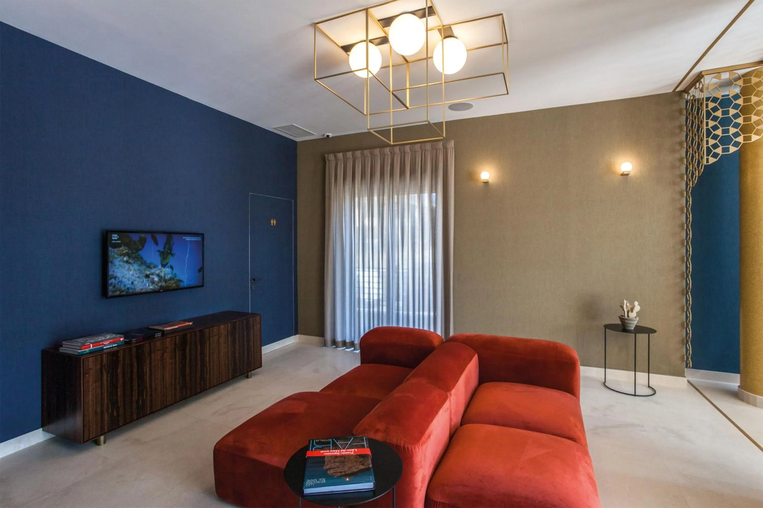 Communal lounge/ TV room in Best Western Plus Dimora del Monaco