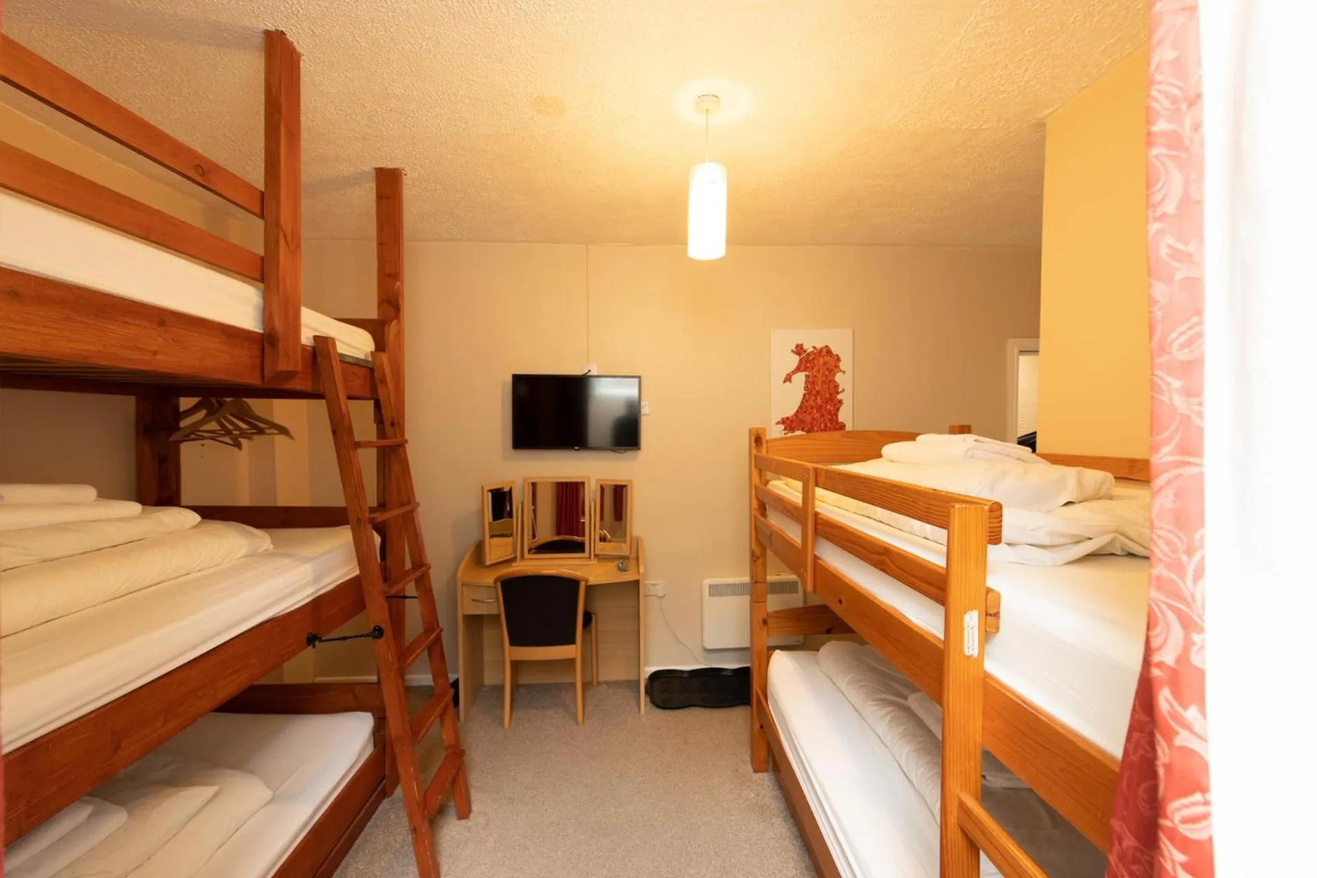 Bed in Tyn-y-Coed Inn