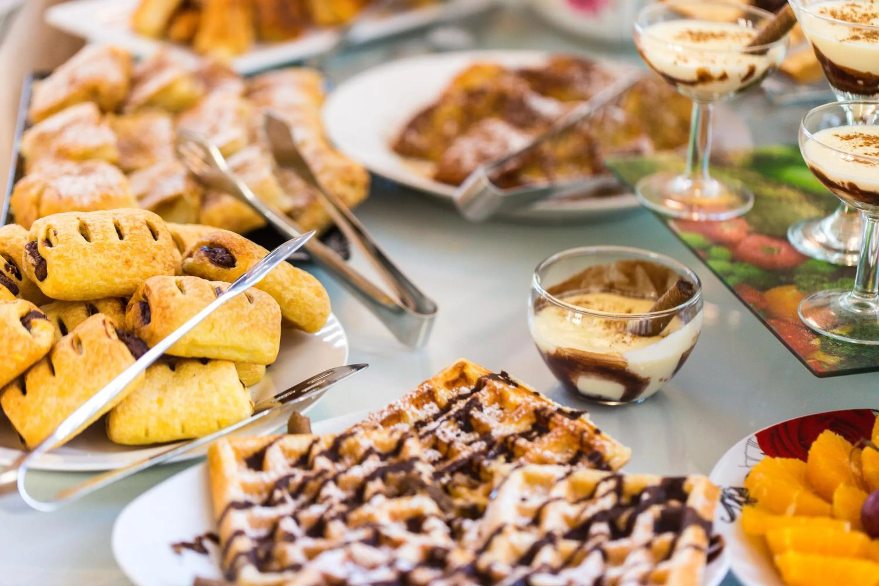 Buffet breakfast in Eltina Hotel